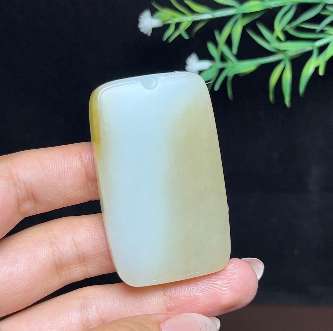 和田玉糖白平安无事牌（57.2g）