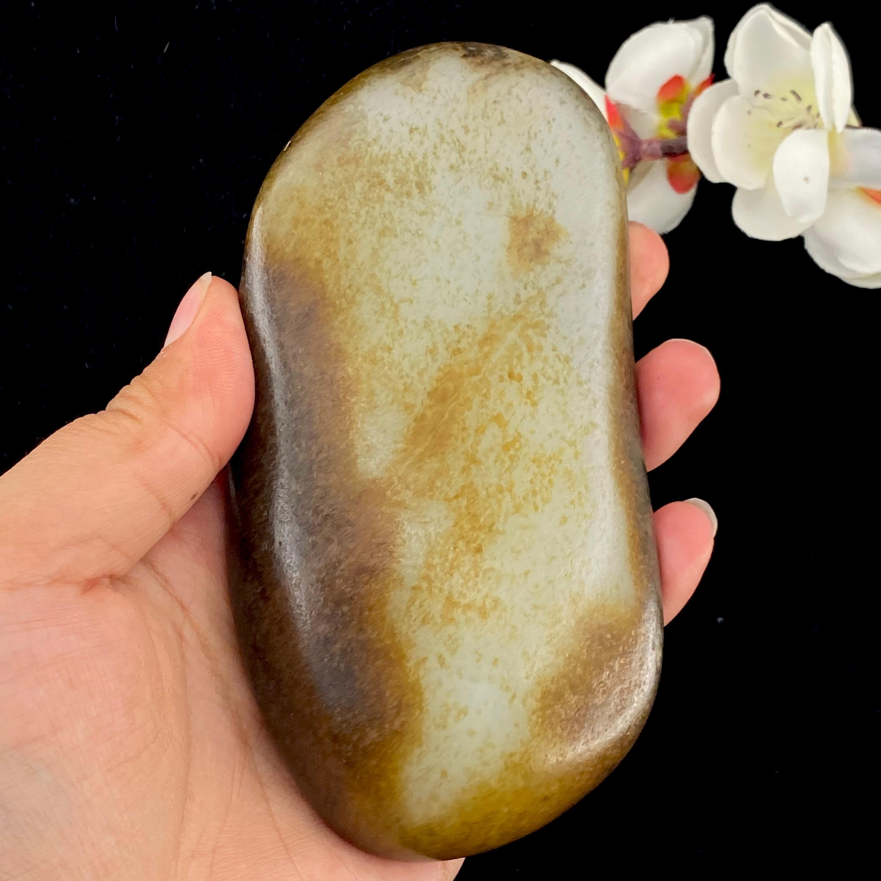 和田玉聚黄皮籽料原石（379.5g）