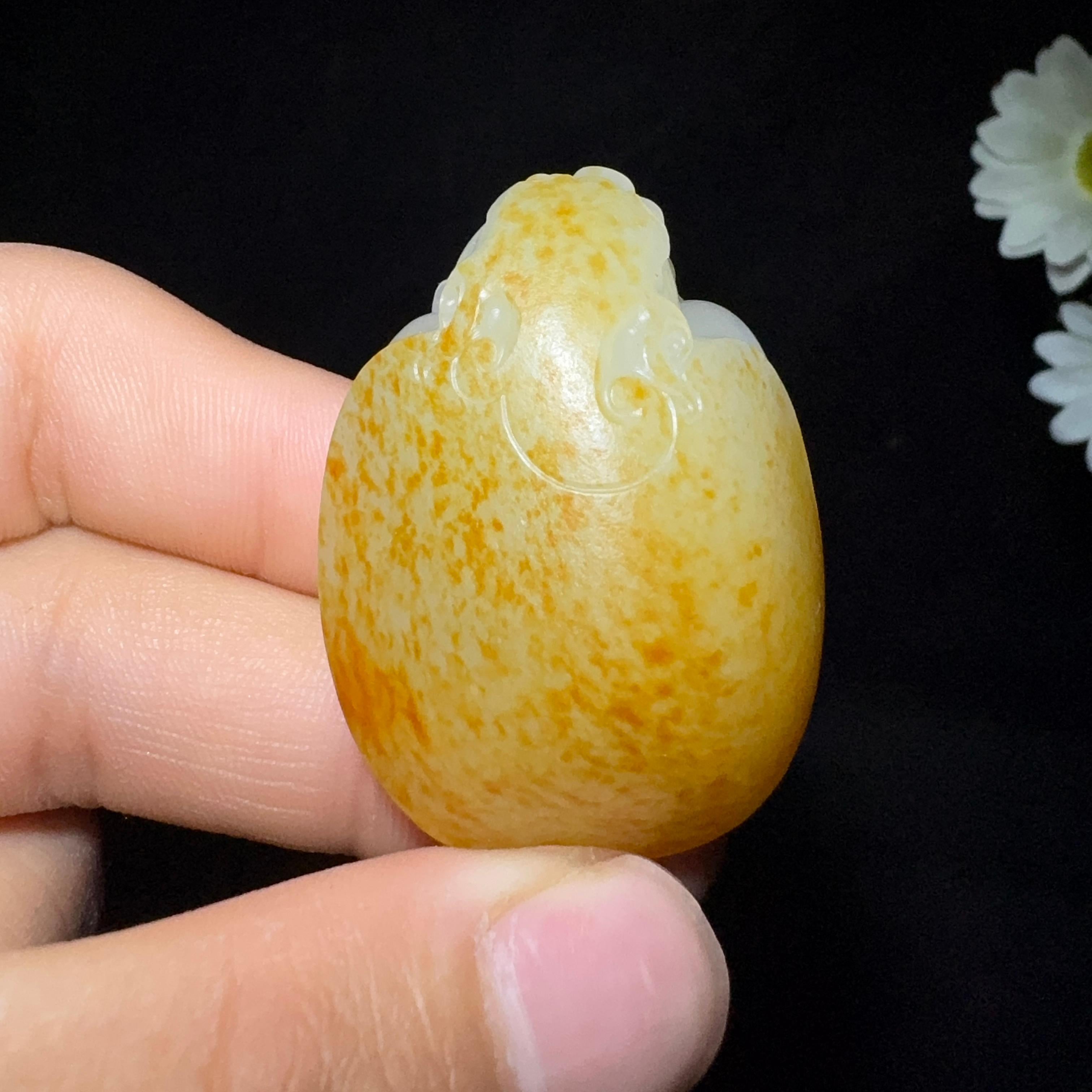和田玉籽料挂件龙龟（33.0g）