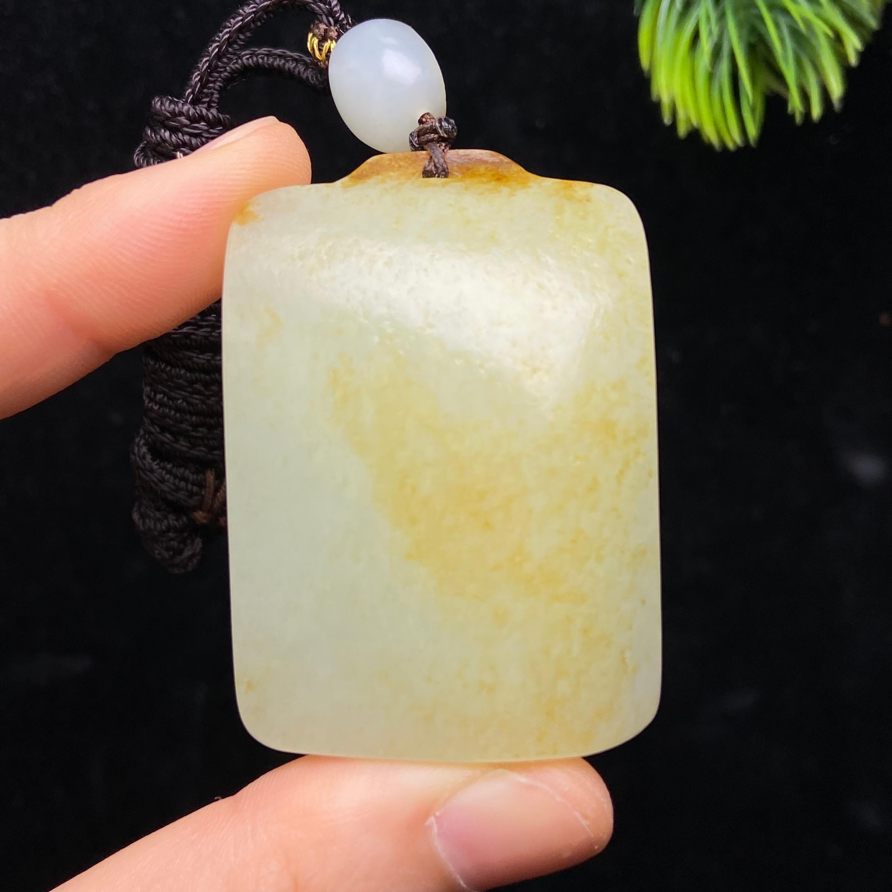 和田玉籽料无事牌（63.8g）