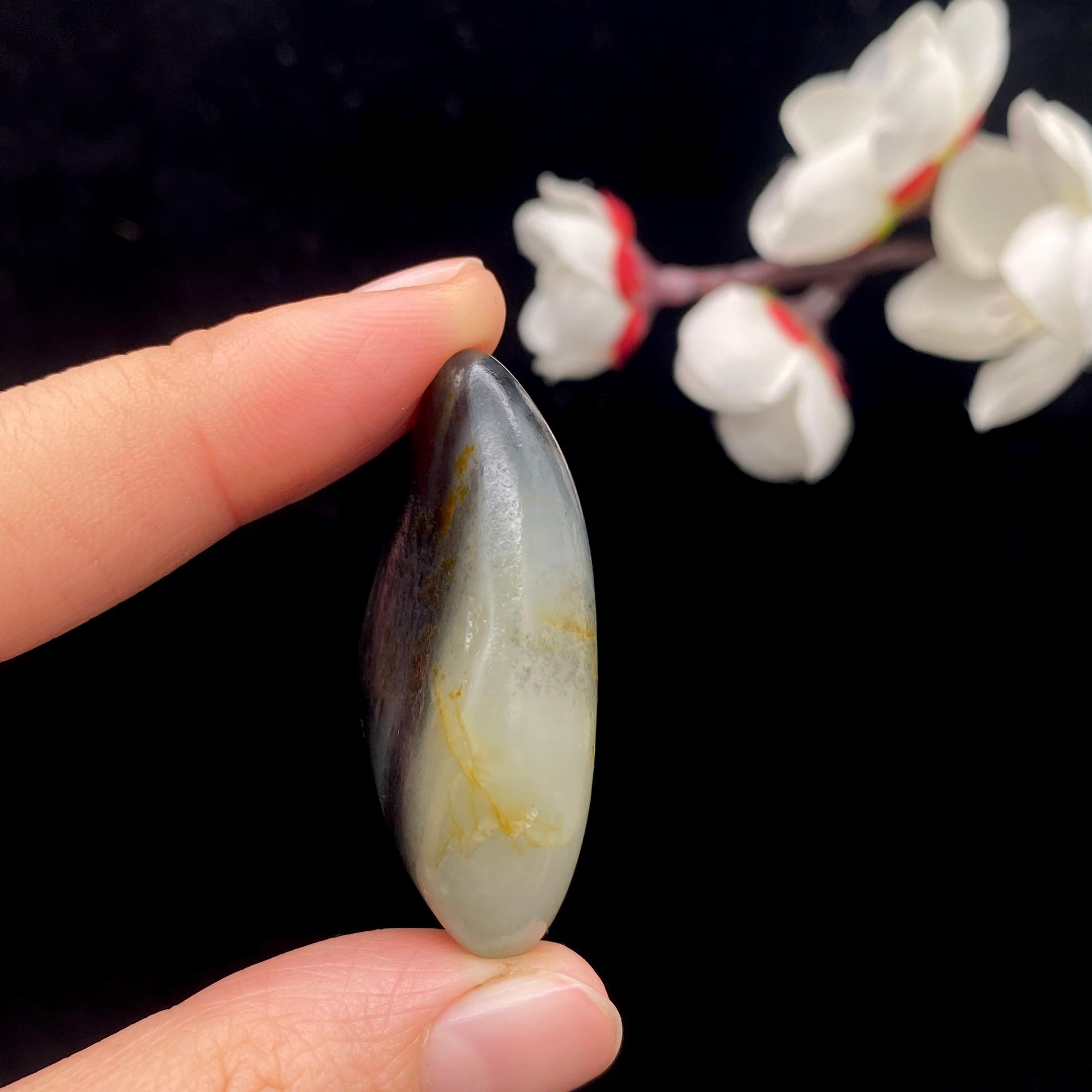 和田玉青花籽料原石（22.3g）