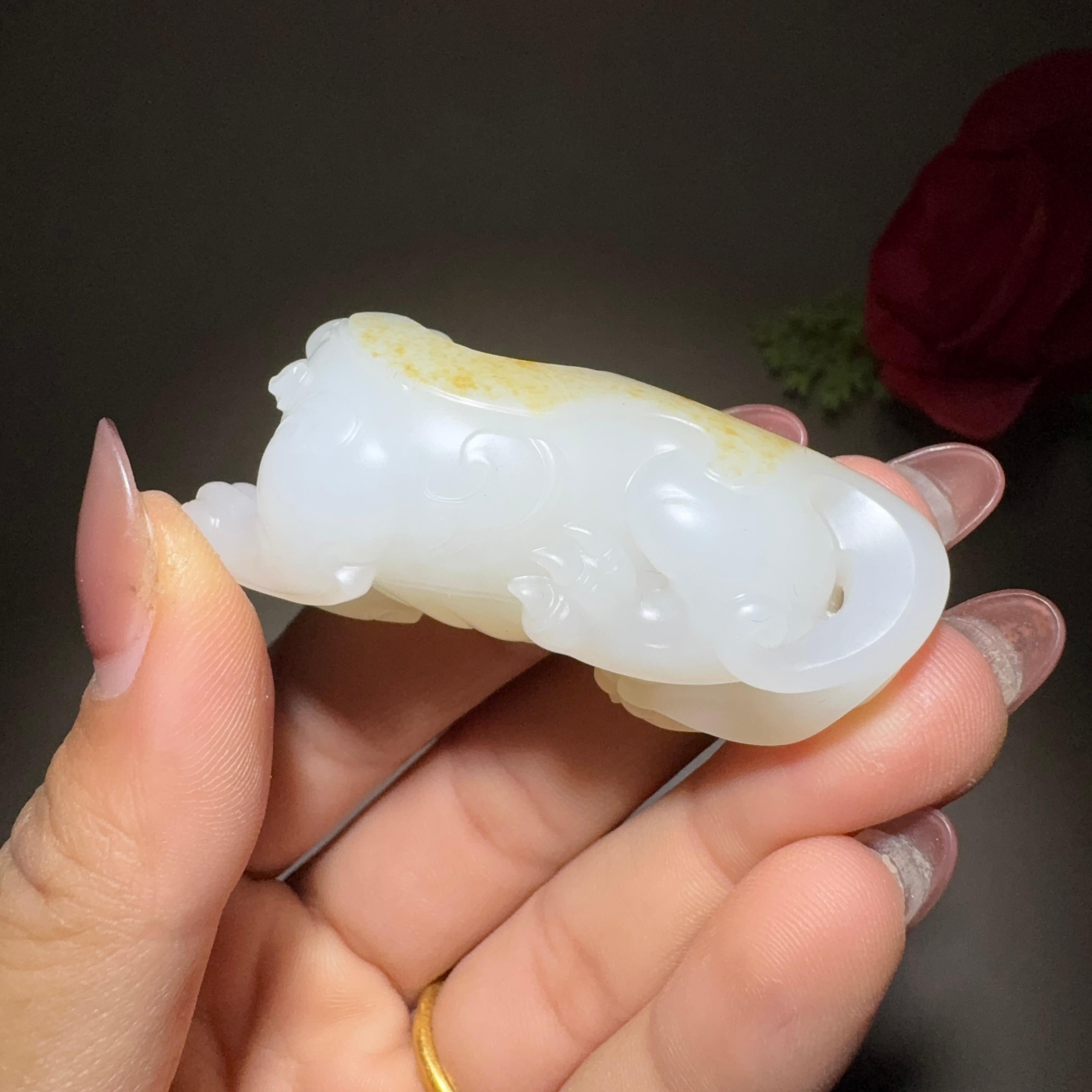 和田玉籽料貔貅挂件（41.2g）