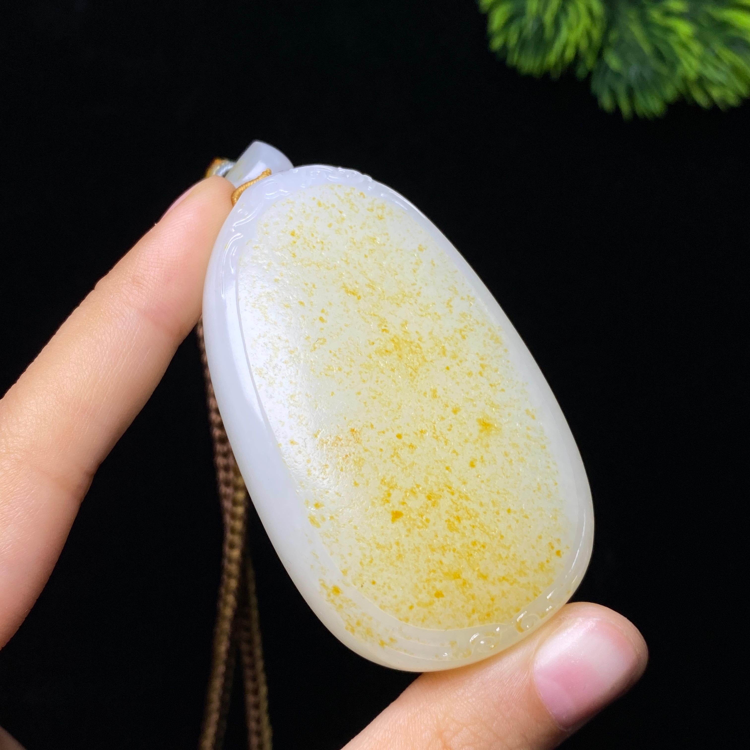 和田玉籽料无事牌（83.6g）