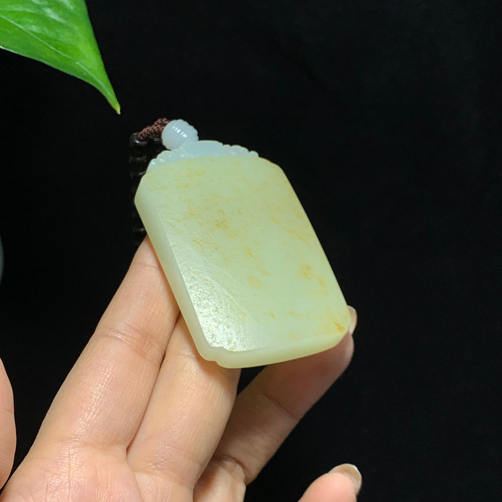 和田玉洒金皮籽料无事牌（69.0g）