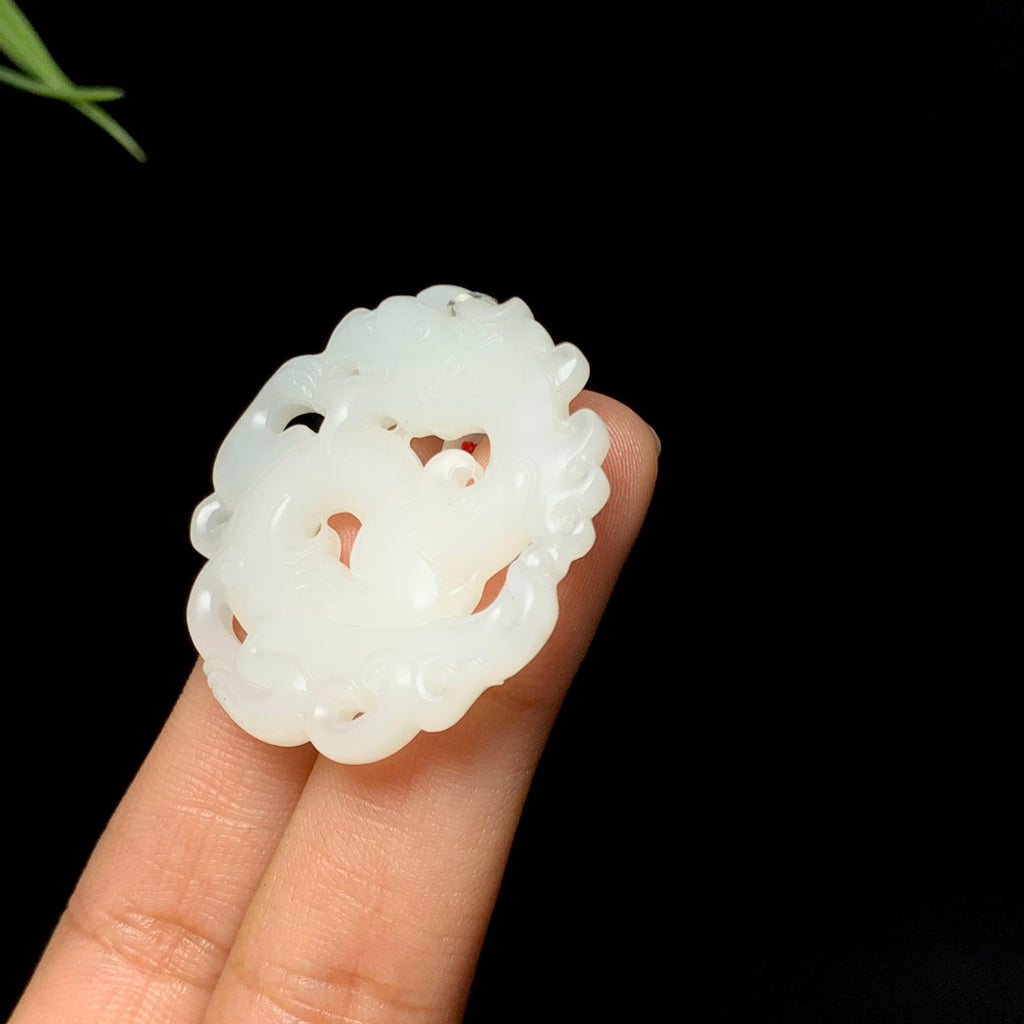 高品质和田山料白玉镂空仿古龙牌挂件（19.3g）