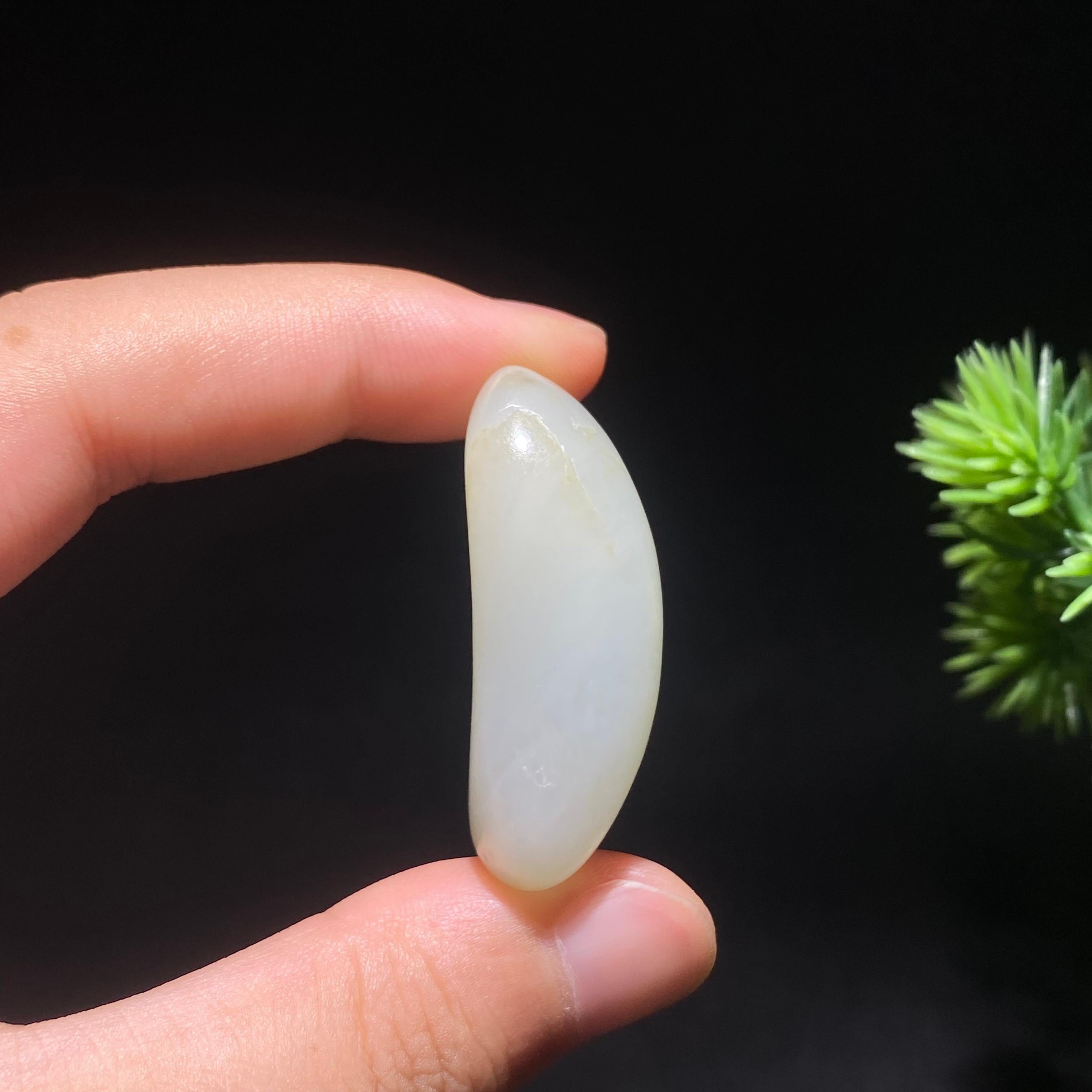 和田玉白玉洒金皮籽料原石（19g）