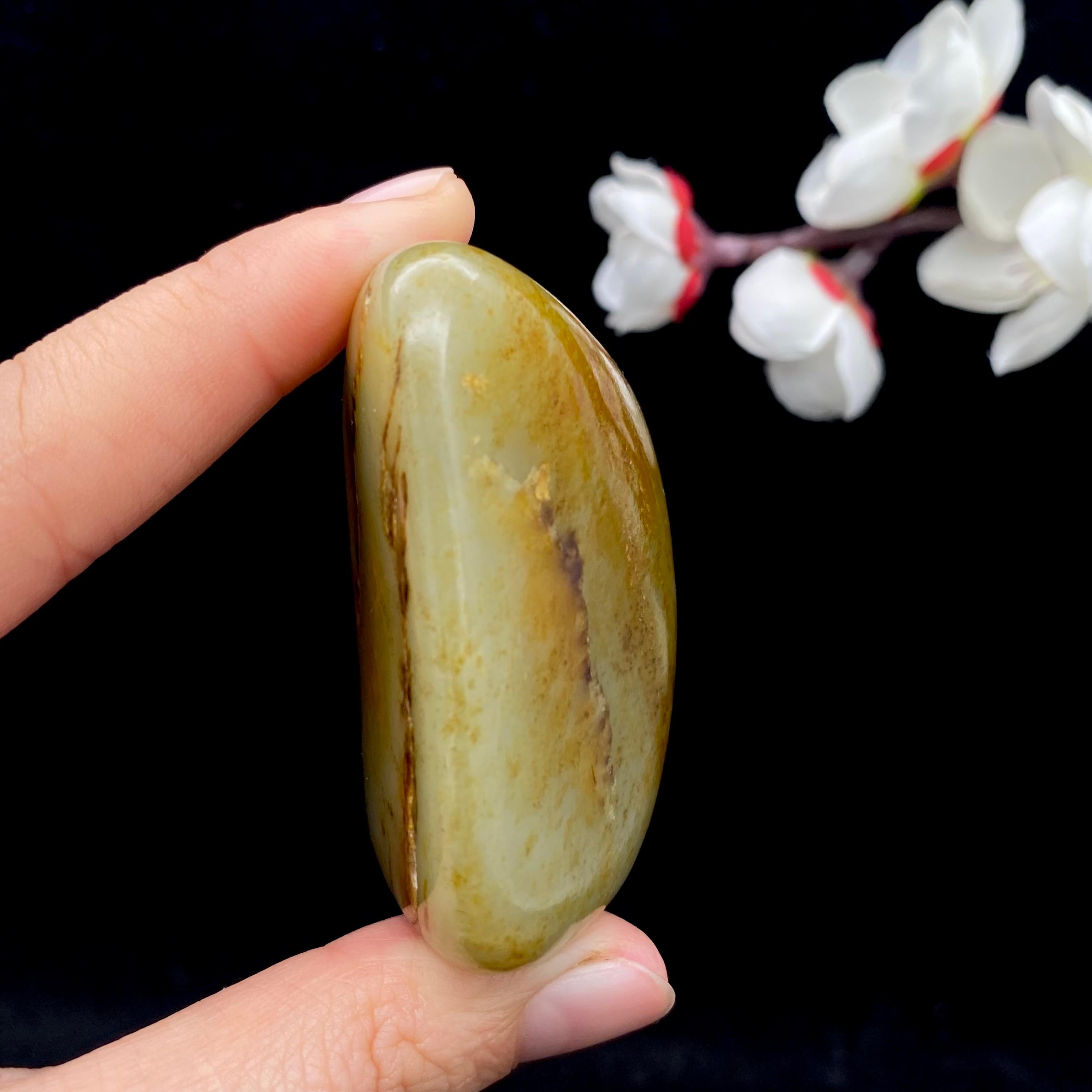 和田玉洒金皮籽料原石（127.2g）