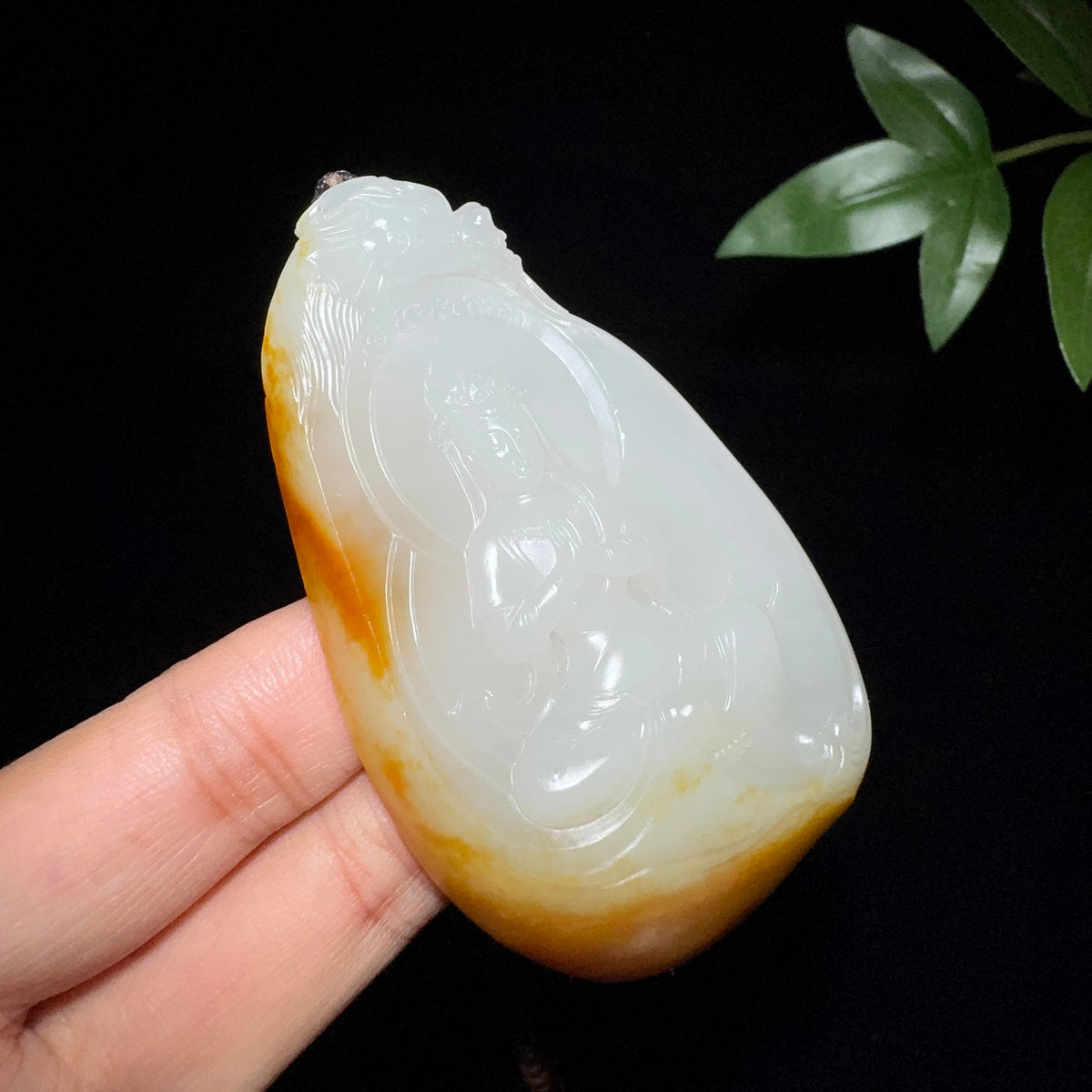 和田玉籽料御龙观音（73.2g）