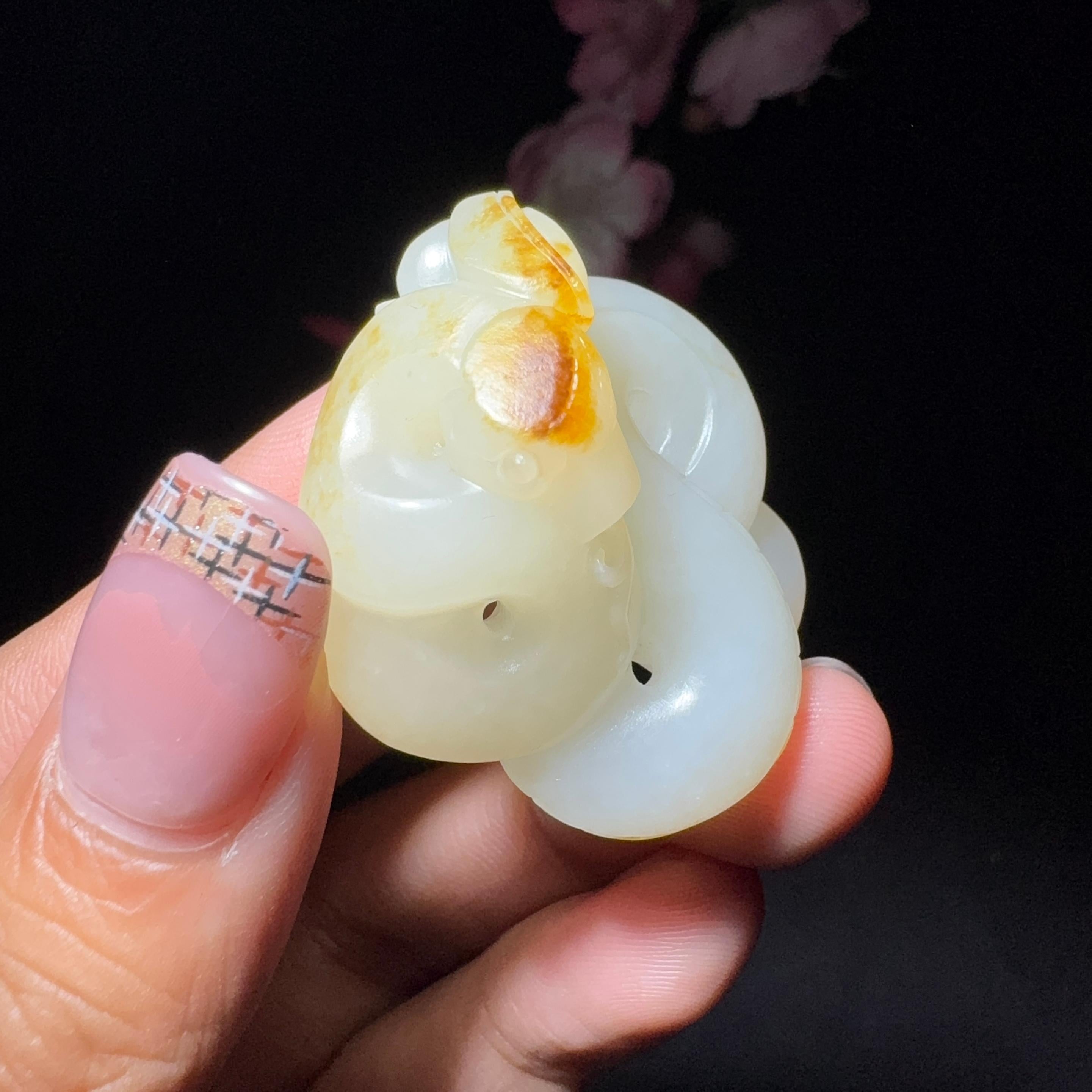 和田玉籽料挂件蛇（15.8g）