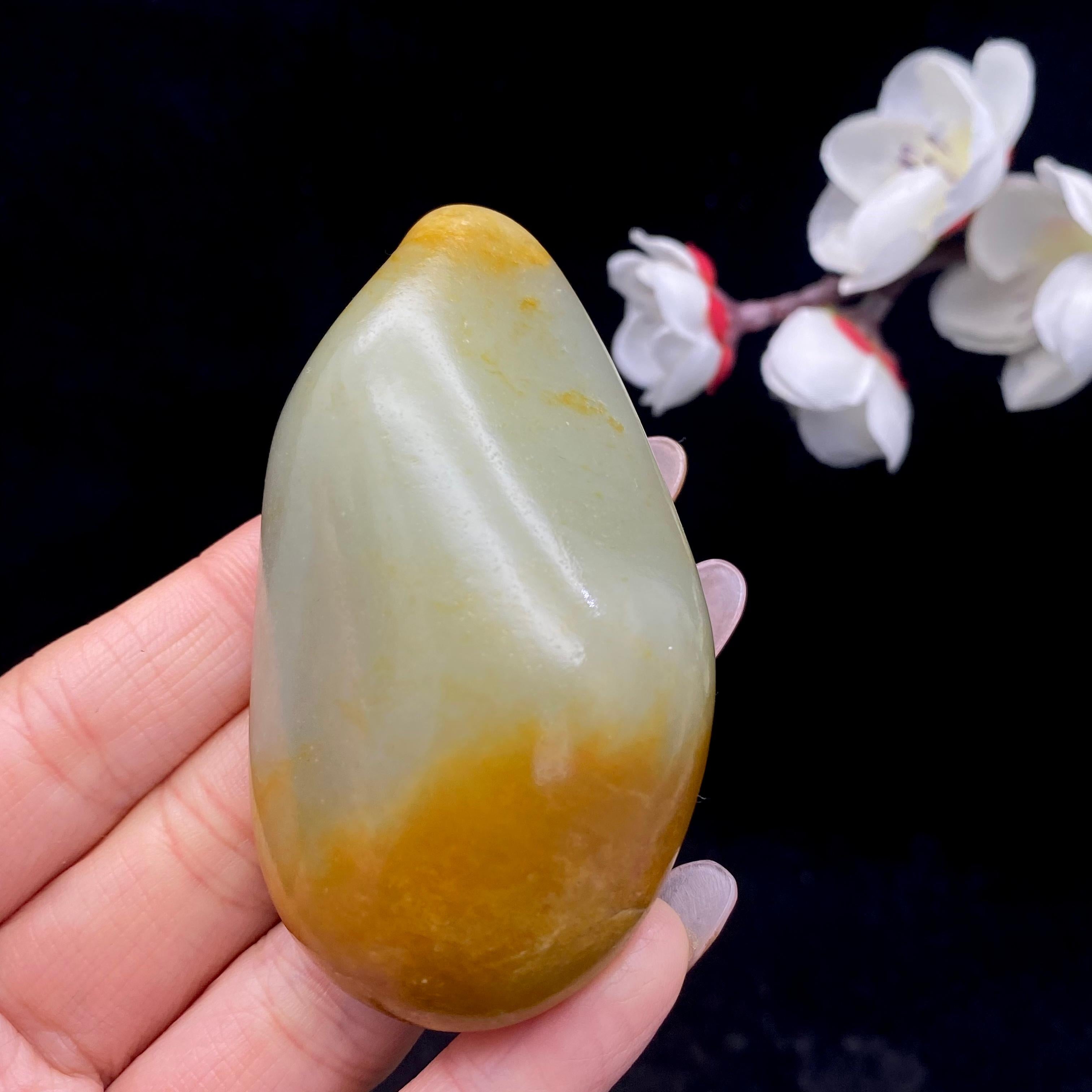 和田玉聚黄皮籽料手把件（94g）