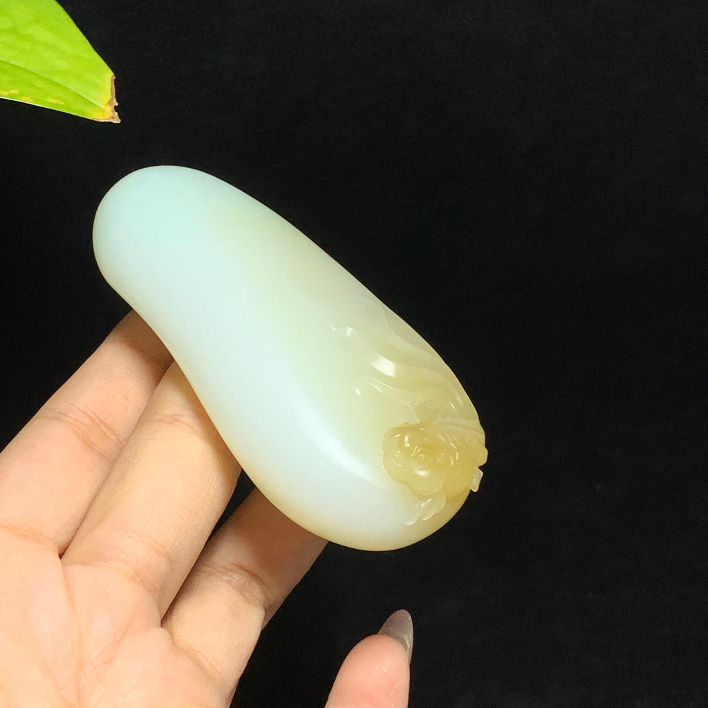 和田山料糖白玉连年有余手把件（114.7g）