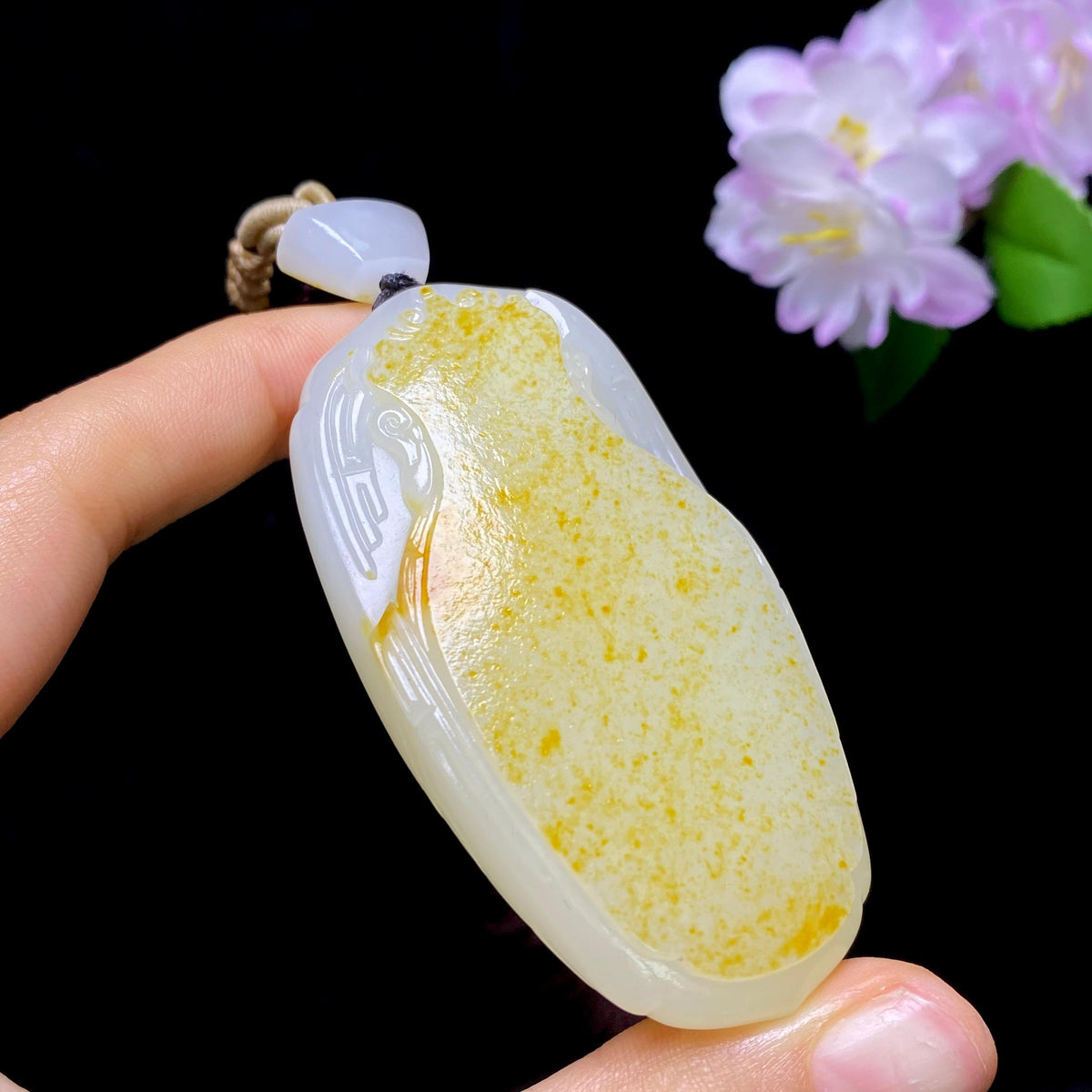 和田玉籽料无事牌（74.7g）