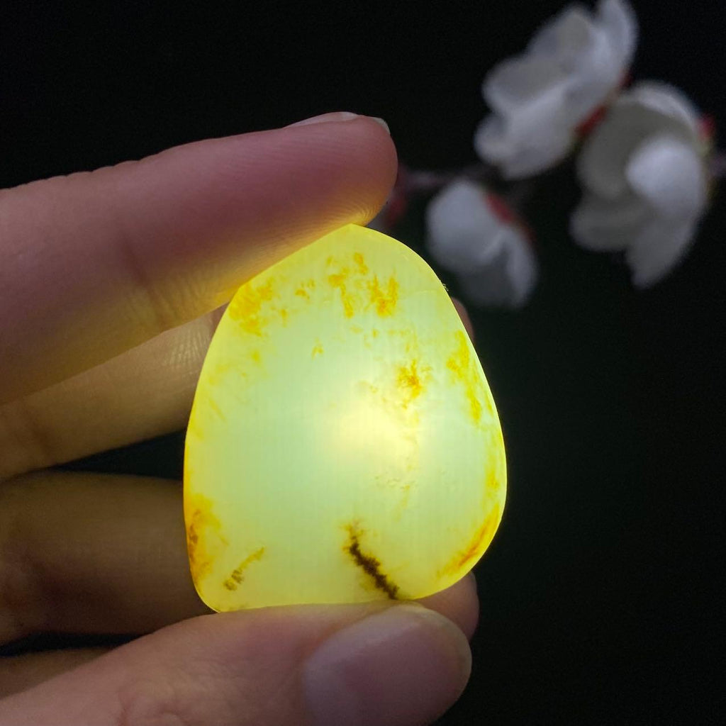 和田玉洒金皮籽料（12.1g）