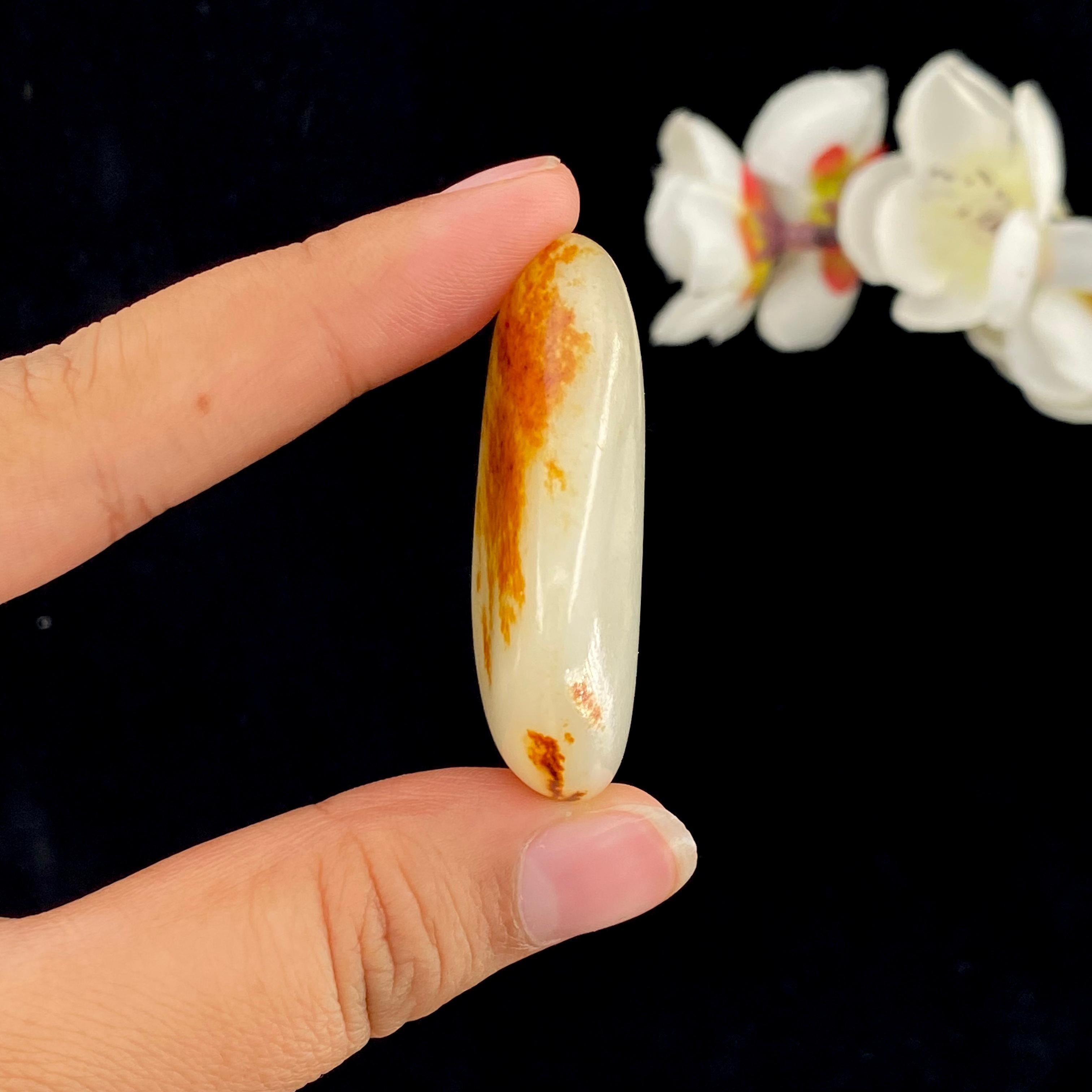 和田玉聚红皮籽料挂件（28.4g）