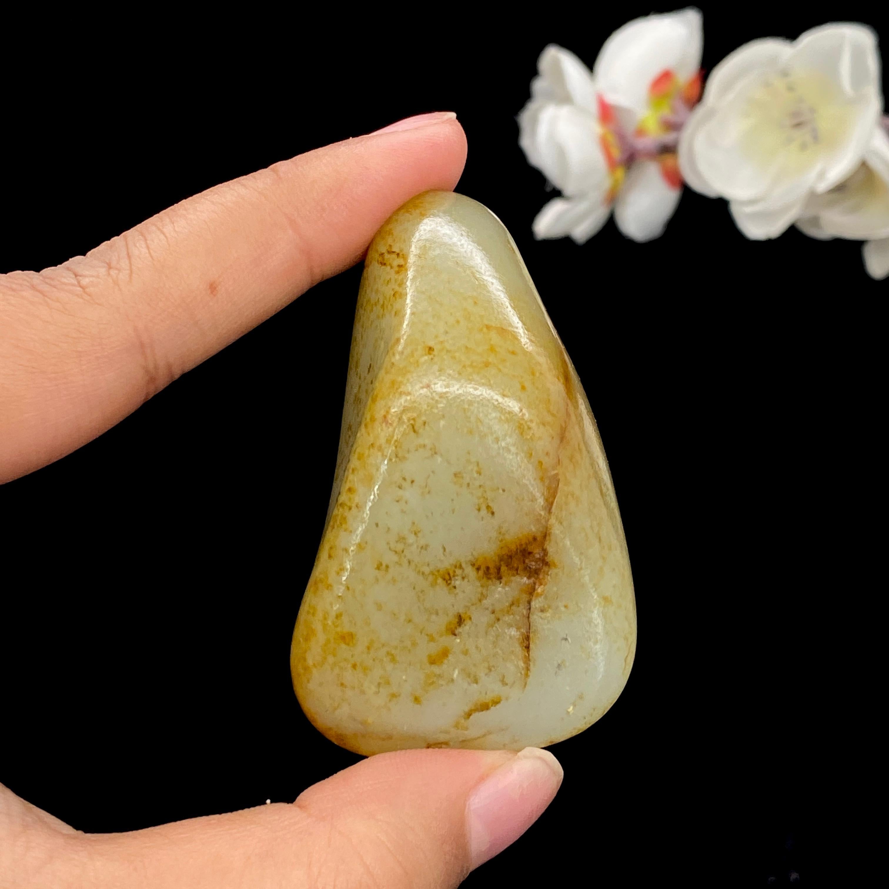 和田玉洒金皮籽料手把件（66.3g）