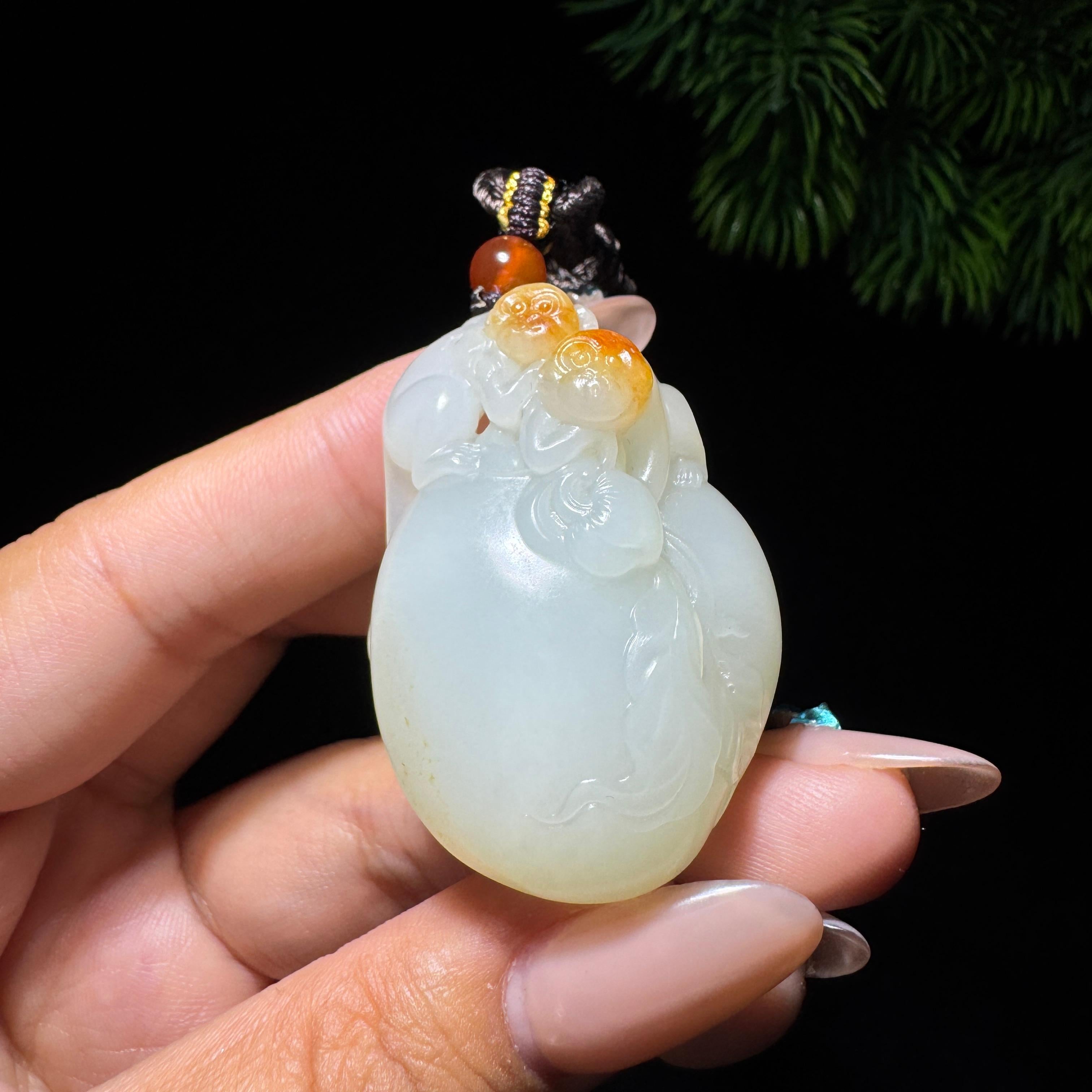 和田玉籽料灵猴献寿（38.0g）