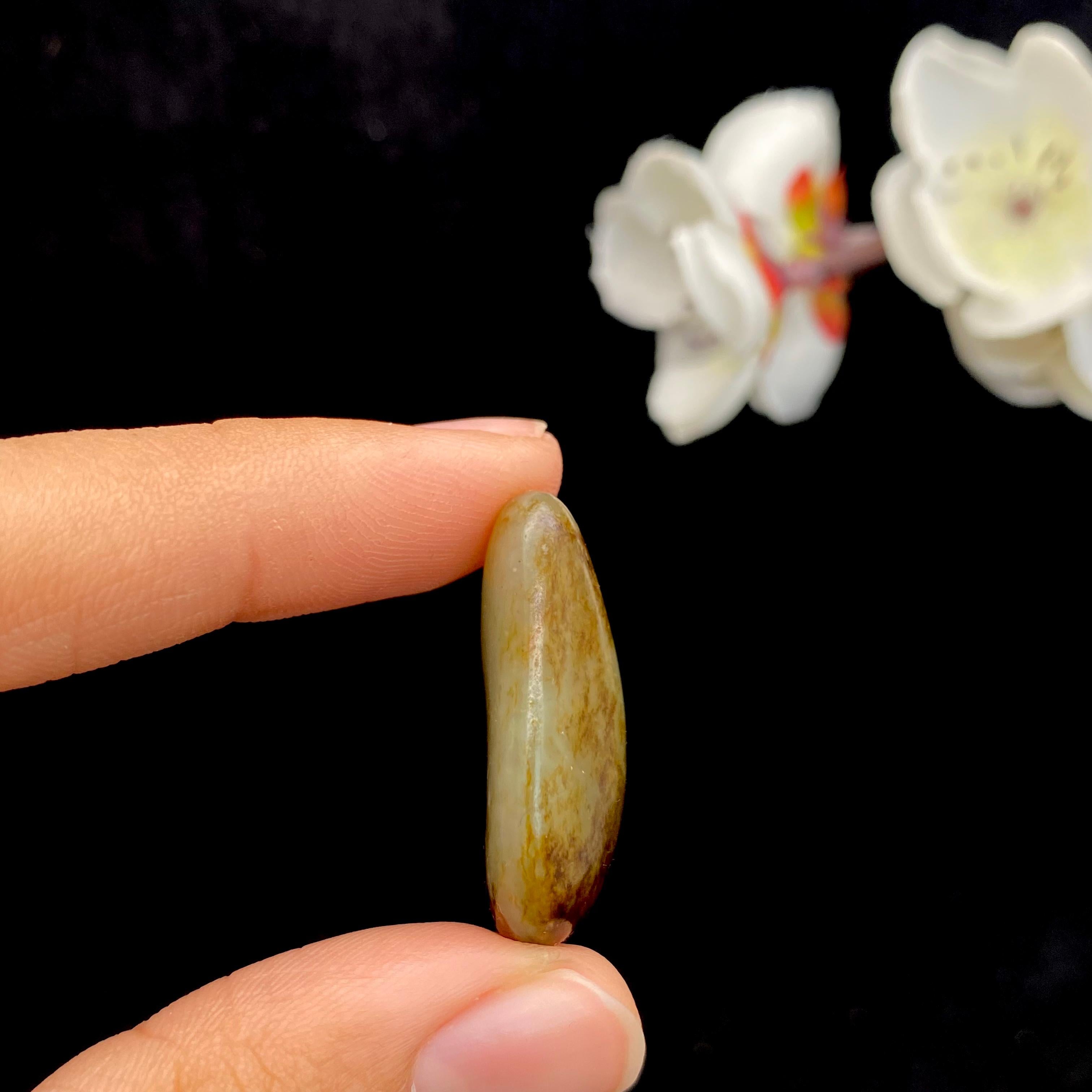【超值推荐】和田玉聚黑皮籽料吊坠籽（9.8g）