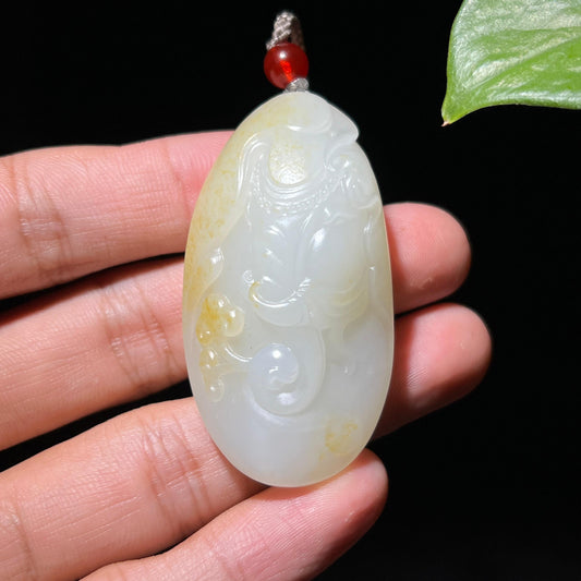 和田玉籽料洒金皮吉象如意挂件（33.3g）