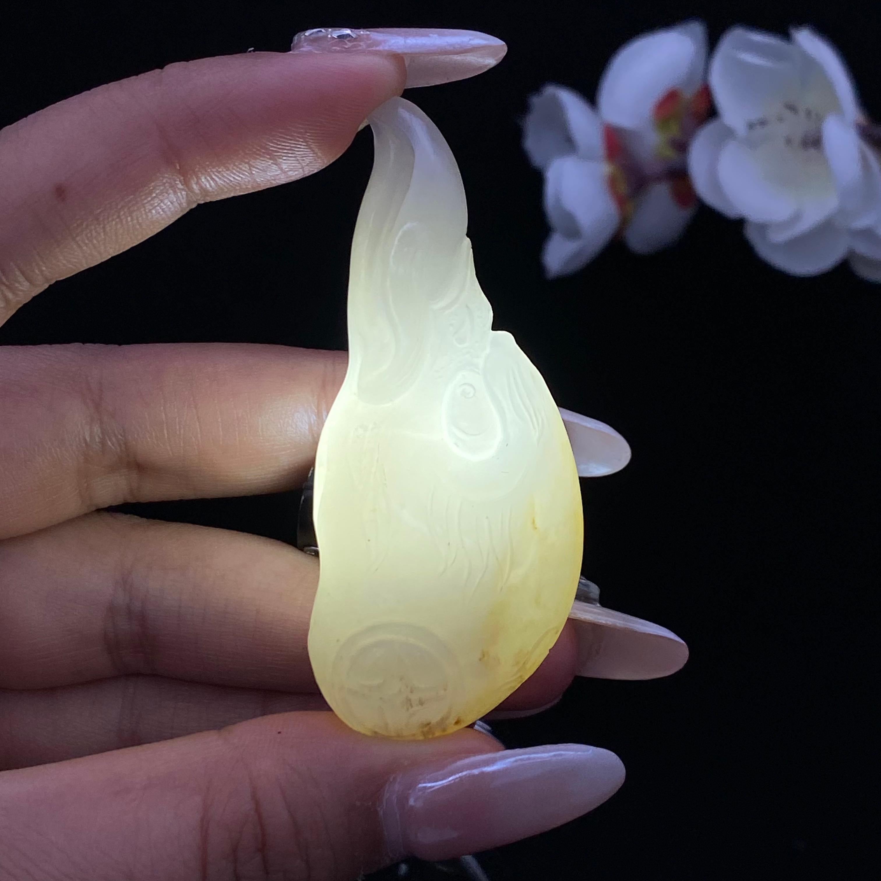 和田玉洒金皮籽料【老鹰头】挂件（34.6g）