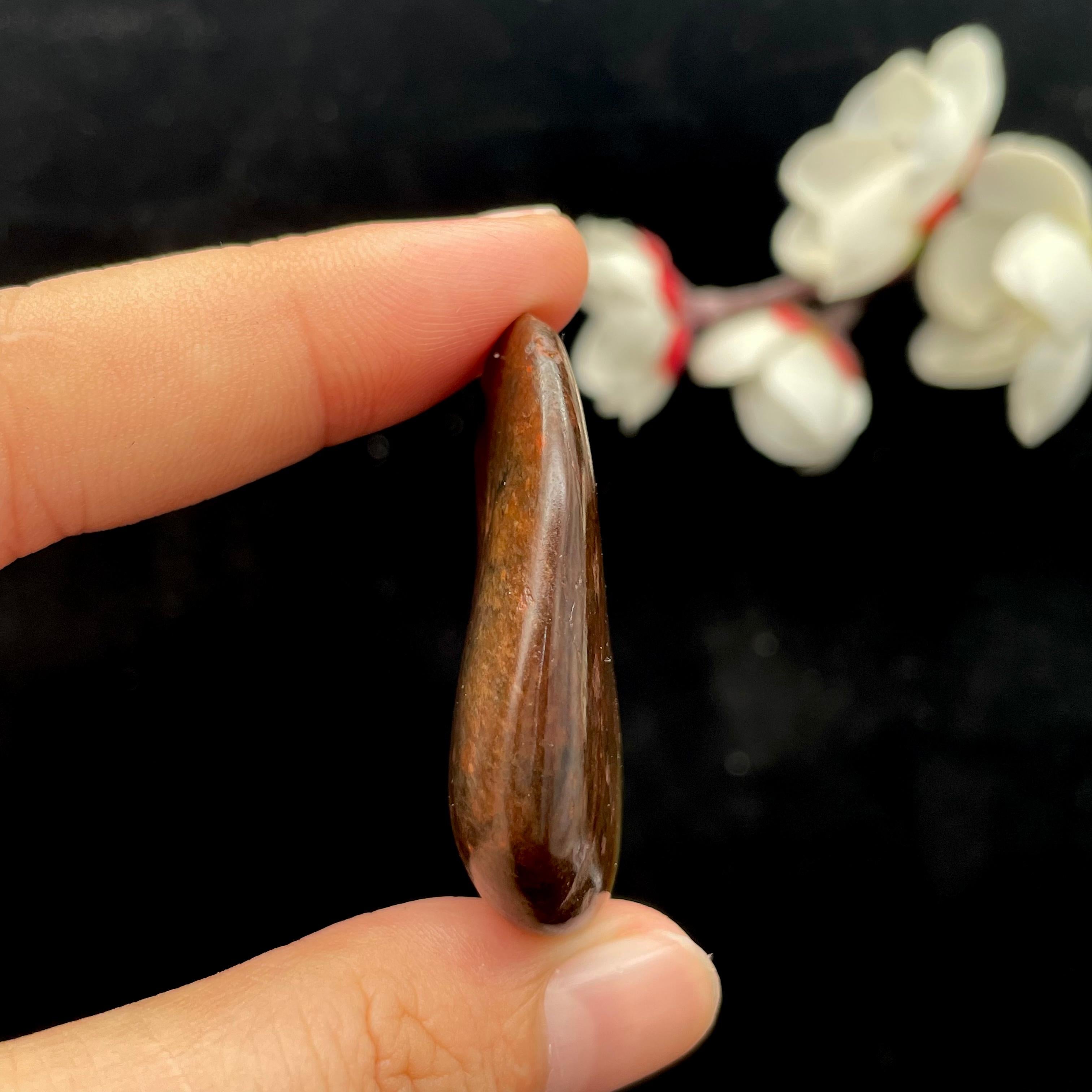 和田玉聚黄皮籽料挂件（20.4g）