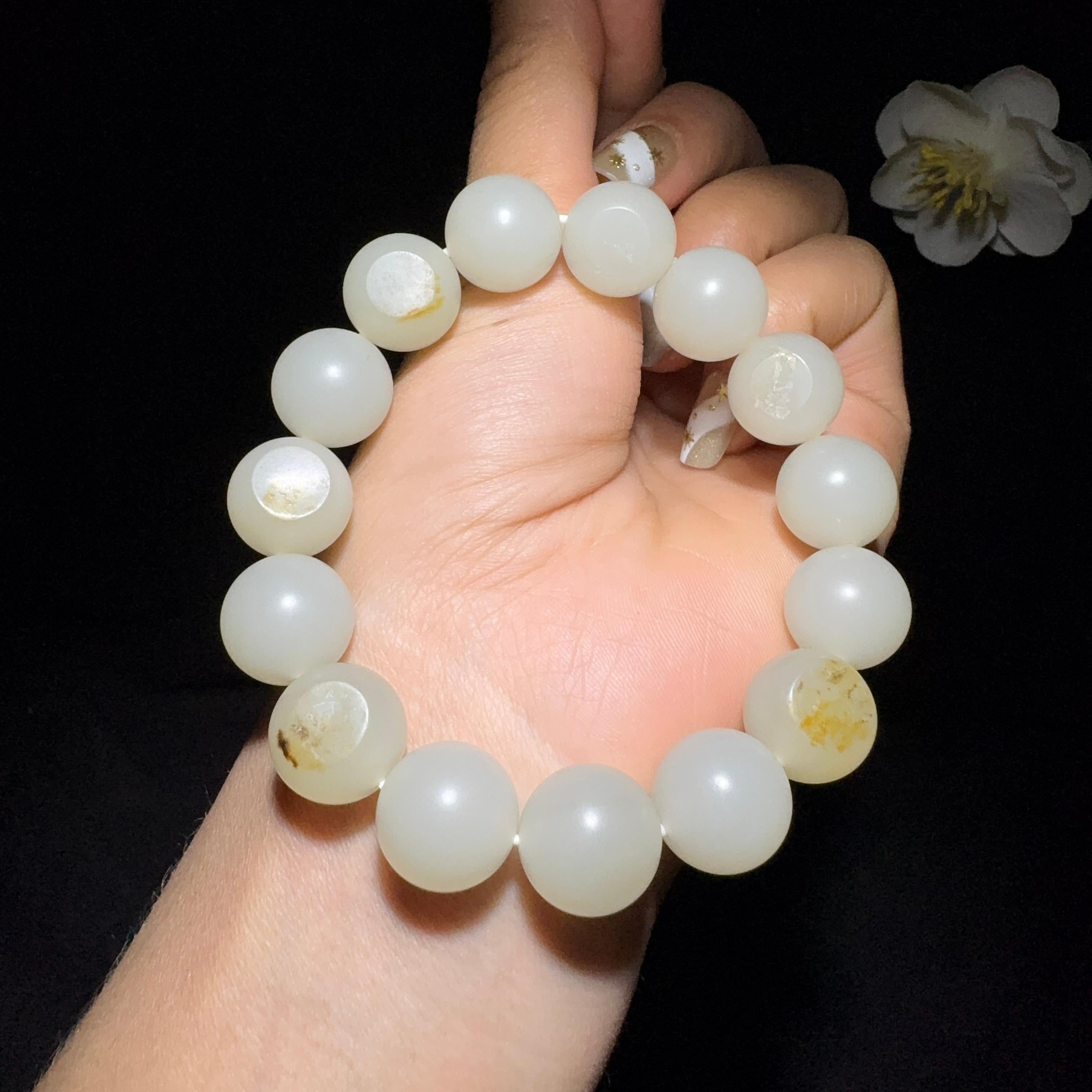 和田玉籽料圆珠手串（62.6g）