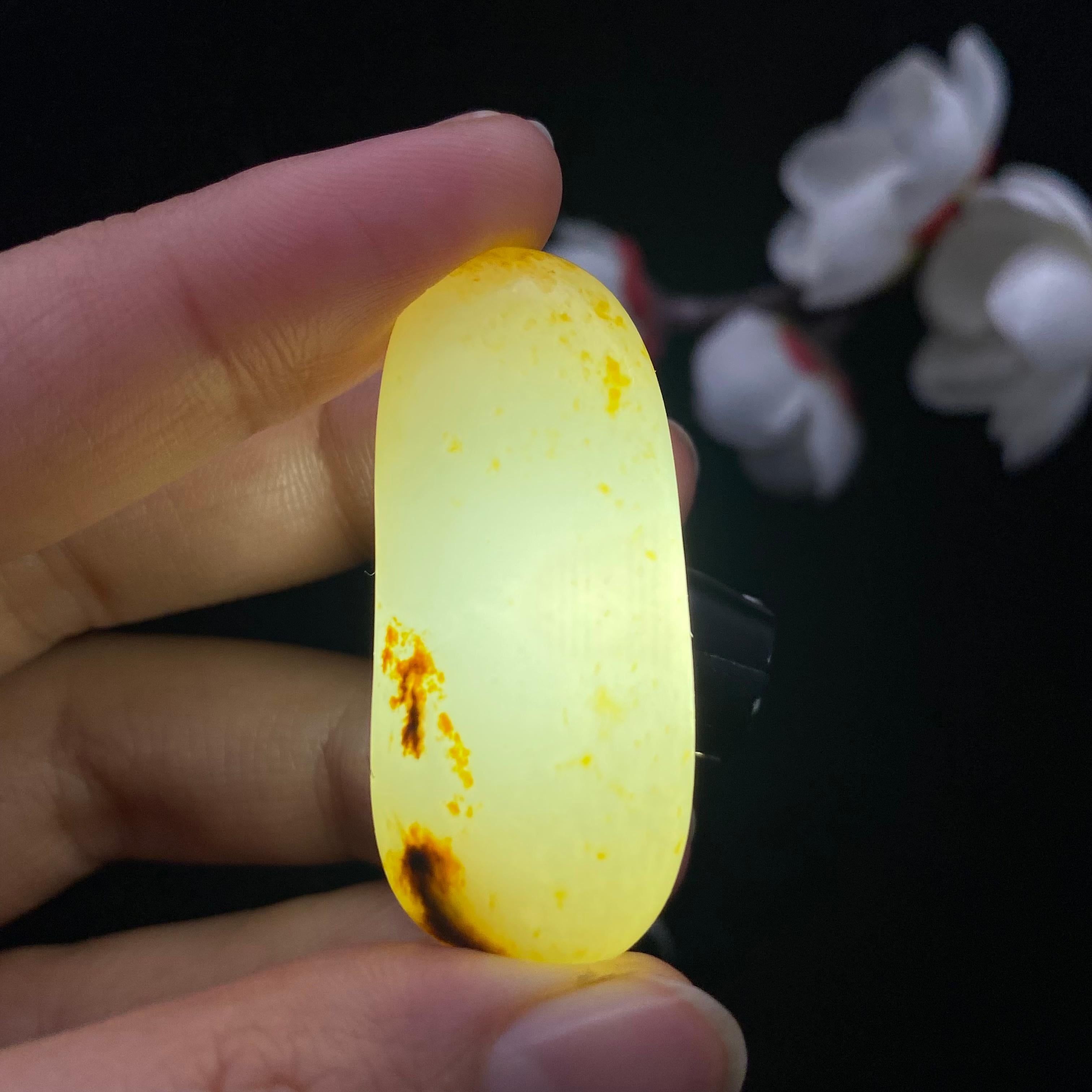 和田玉洒金皮籽料（15.1g）