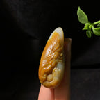 和田玉籽料黄沁蝶恋花（65.0g）