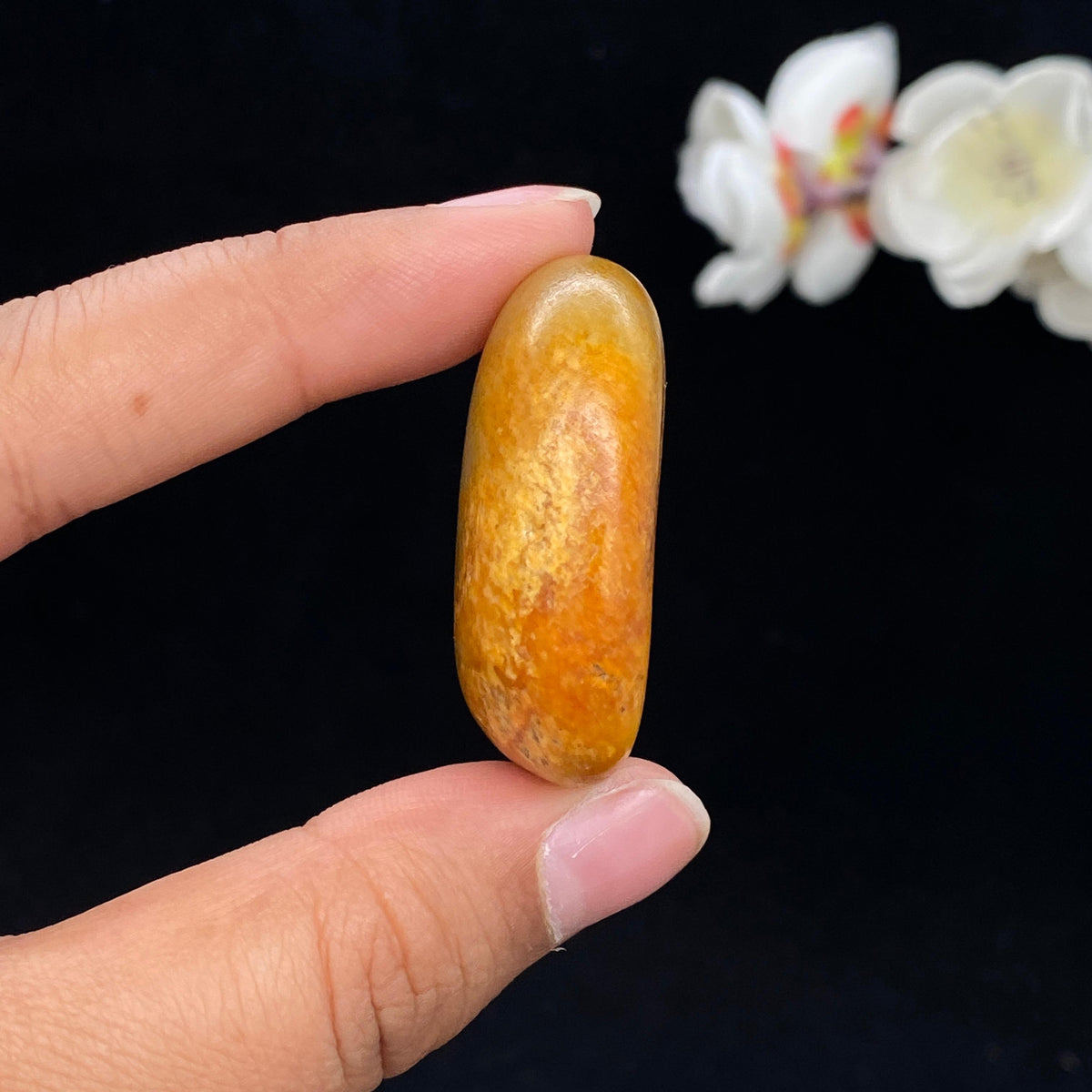 和田玉聚黄皮籽料挂件（32.6g）