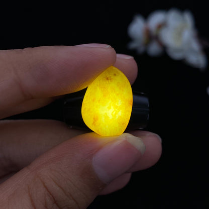 和田玉洒金皮籽料戒面籽（2.5g）