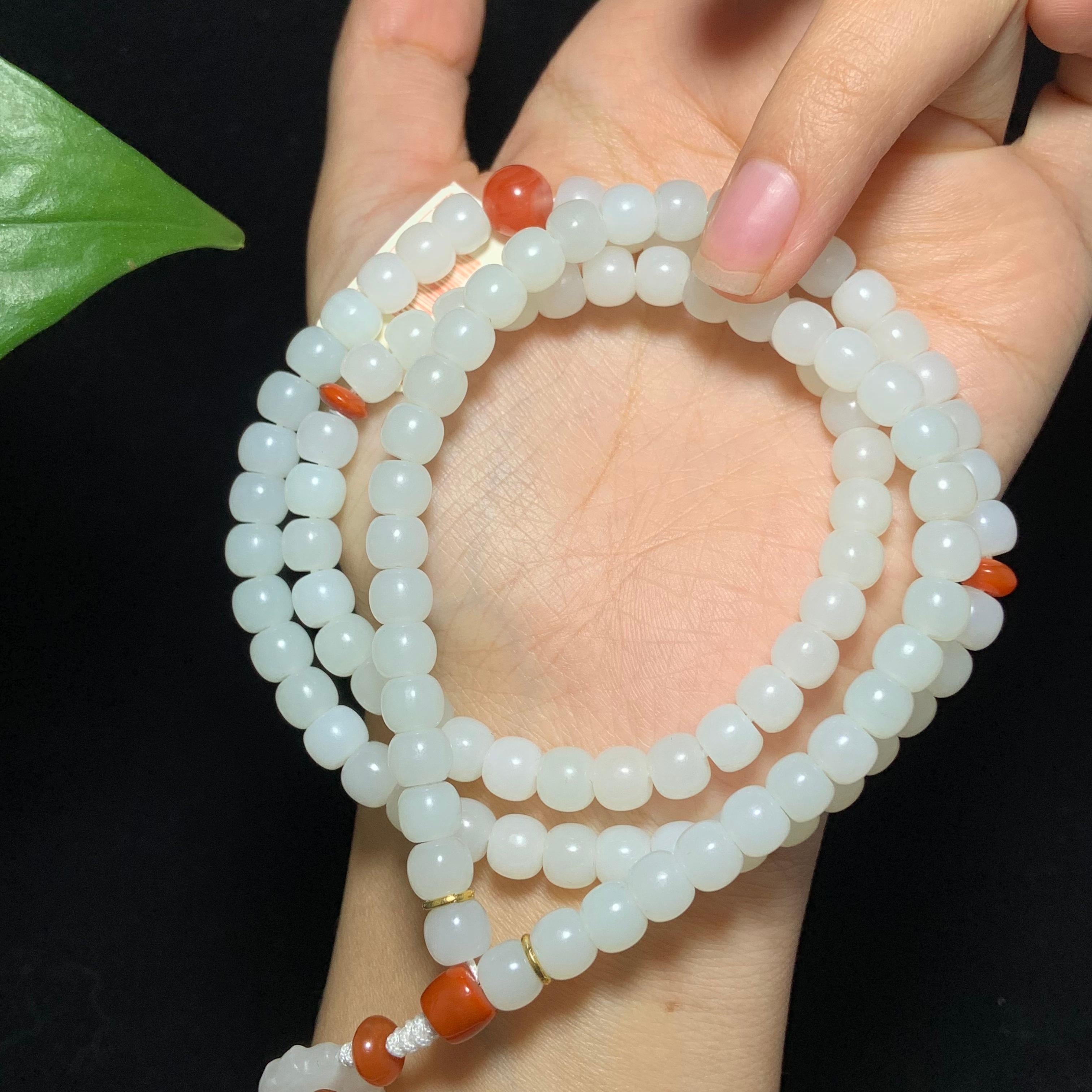 收藏级和田山料羊脂白玉108 颗老型珠项链（55.0g）