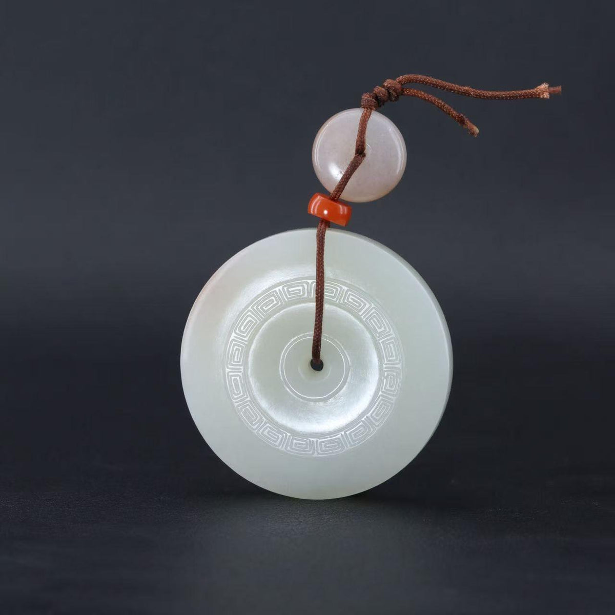 和田玉籽料白玉撒金皮仿古平安扣（31.2g）