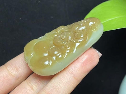 新疆和田玉且末料人财两旺（63.2g）
