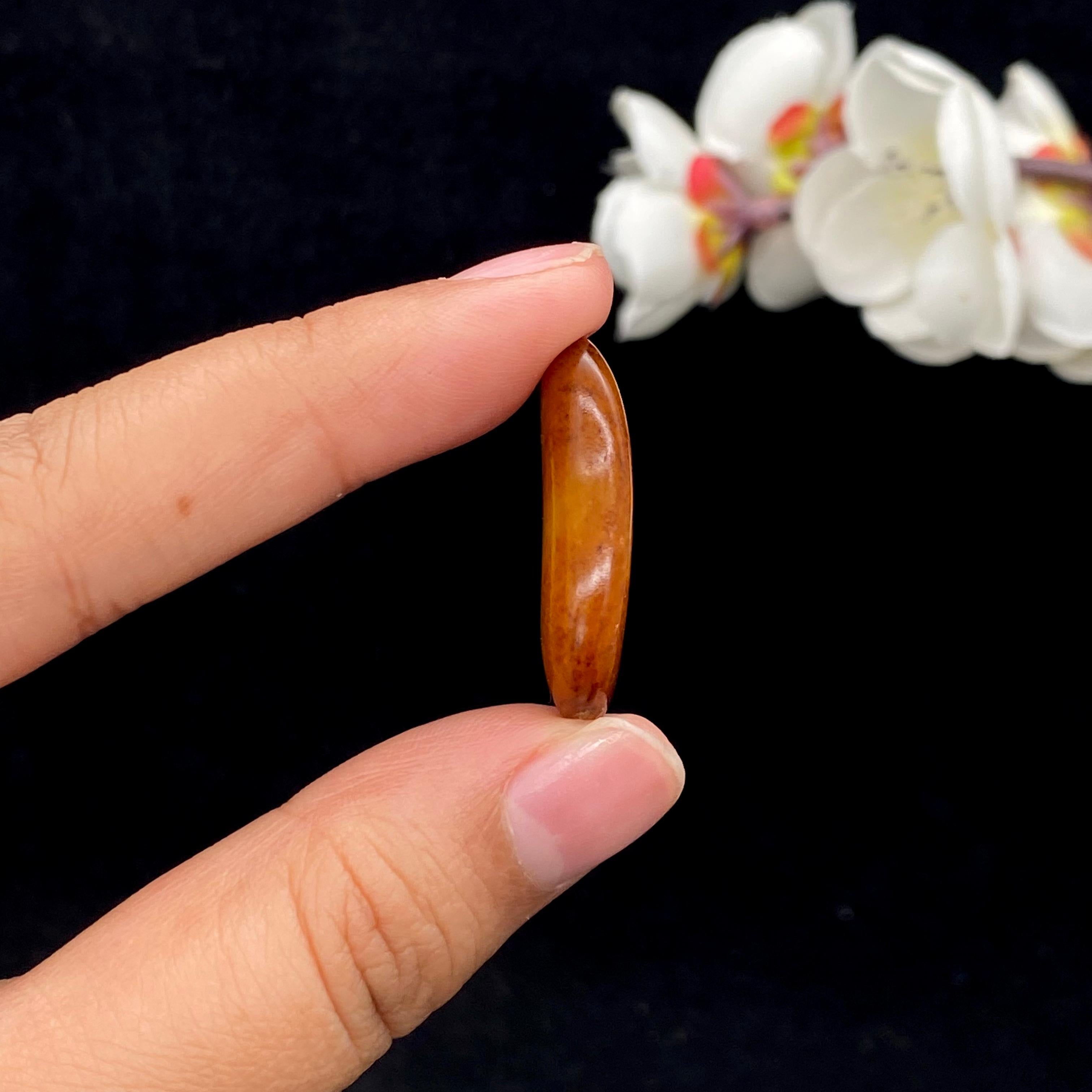 和田玉红沁皮籽料戒面籽（5.1g）