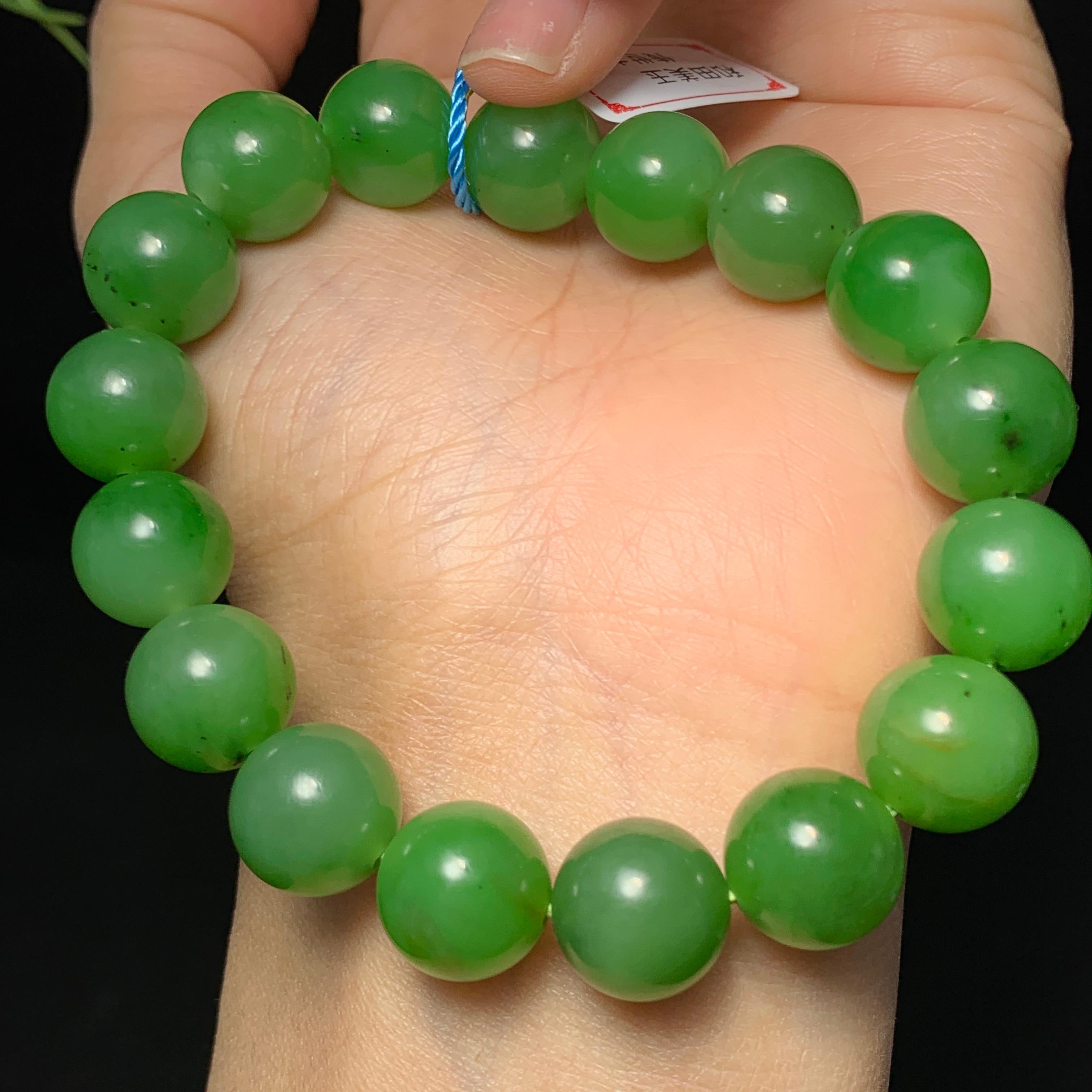 和田碧玉苹果绿手串（47.8g）
