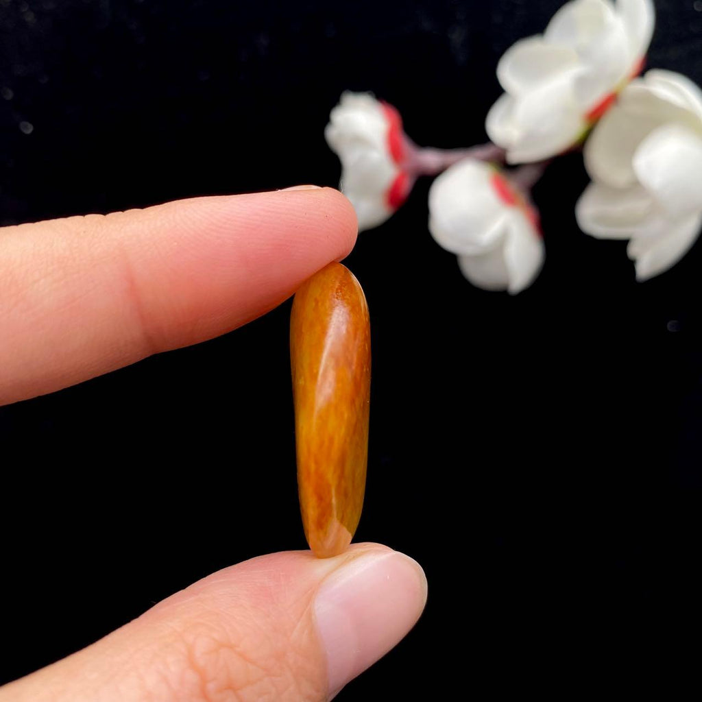 和田玉聚黄皮籽料吊坠籽（8g）