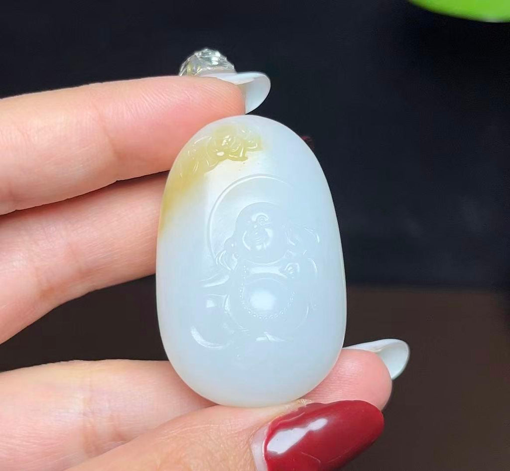 新疆和田玉且末糖白羊脂玉佛公（33.7g）