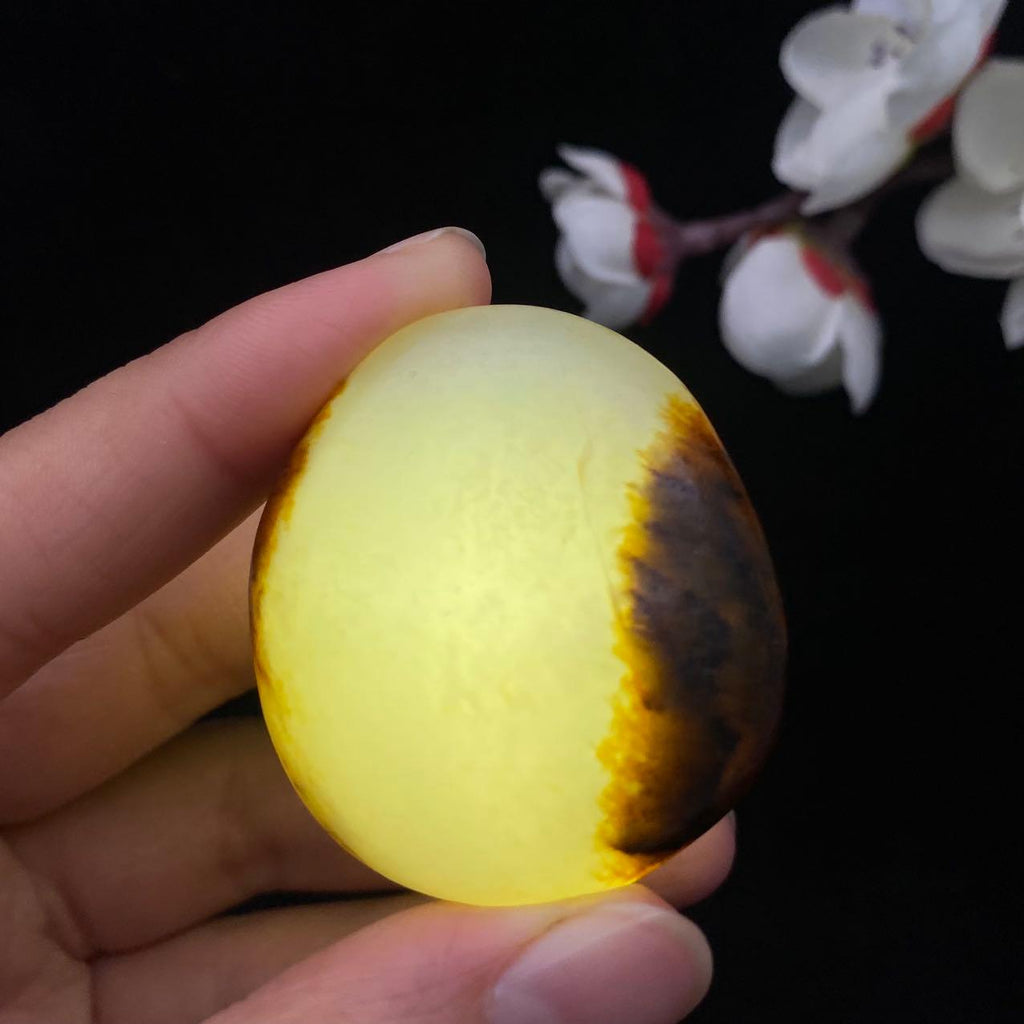 和田玉聚红皮籽料原石（41.7g）