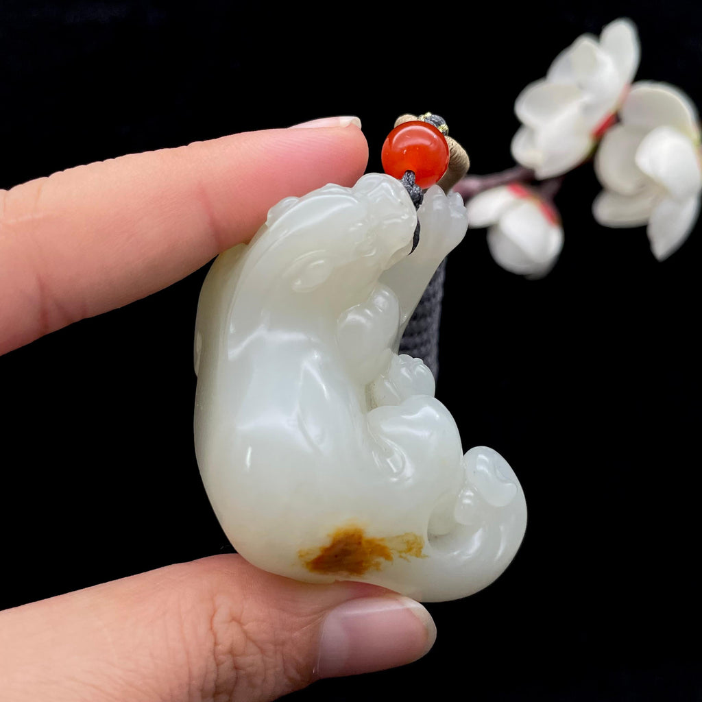 和田玉白玉籽料【貔貅】挂件（67.8g）