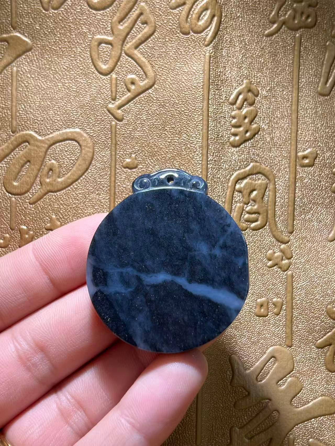 和田玉青花平安无事牌（30.6g）