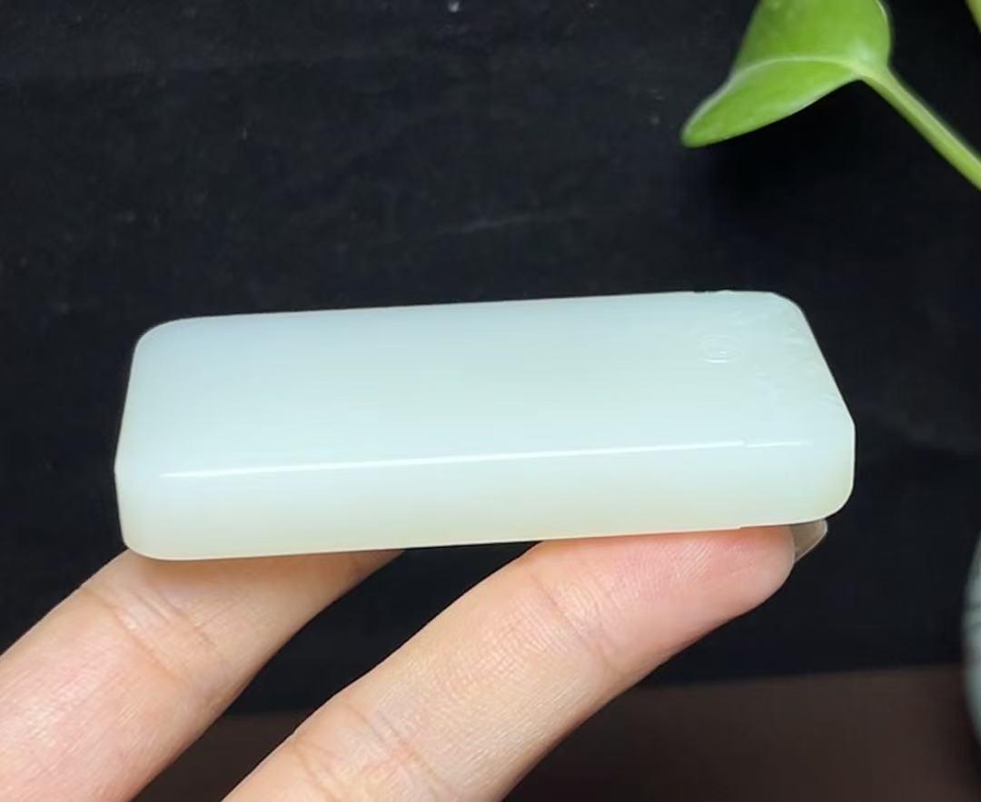 和田羊脂玉平安无事牌（73.1g）