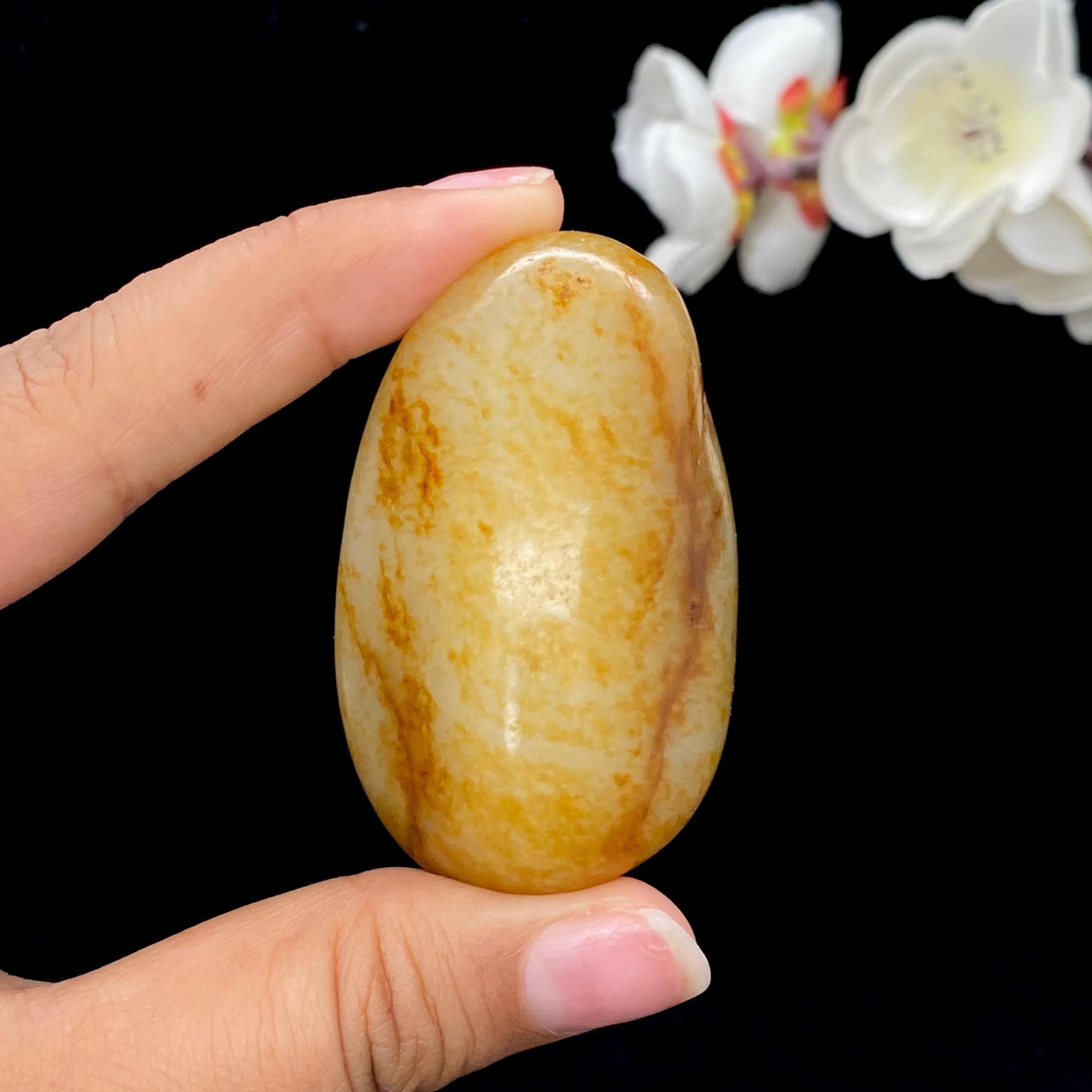 和田玉洒红皮籽料手把件（86.8g）