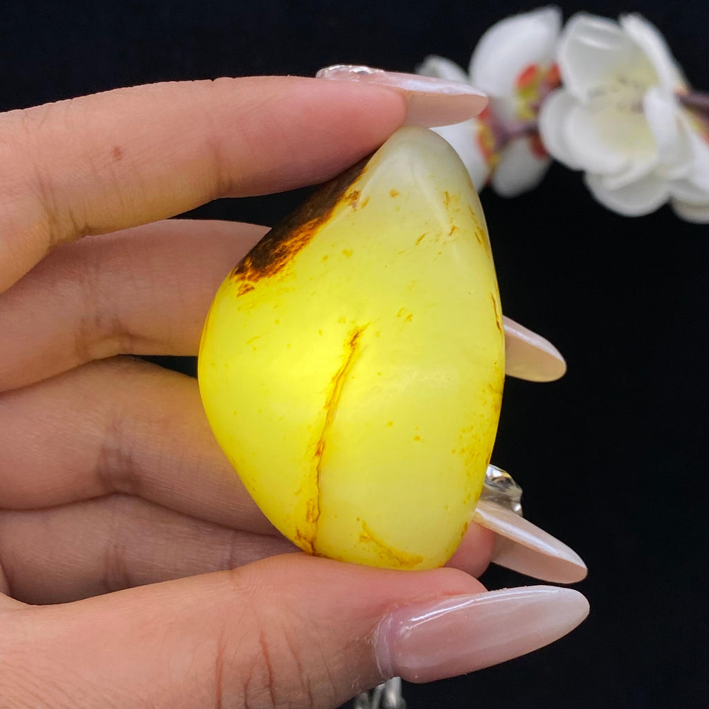 和田玉-聚黄皮带洒金皮籽料（47.1g）