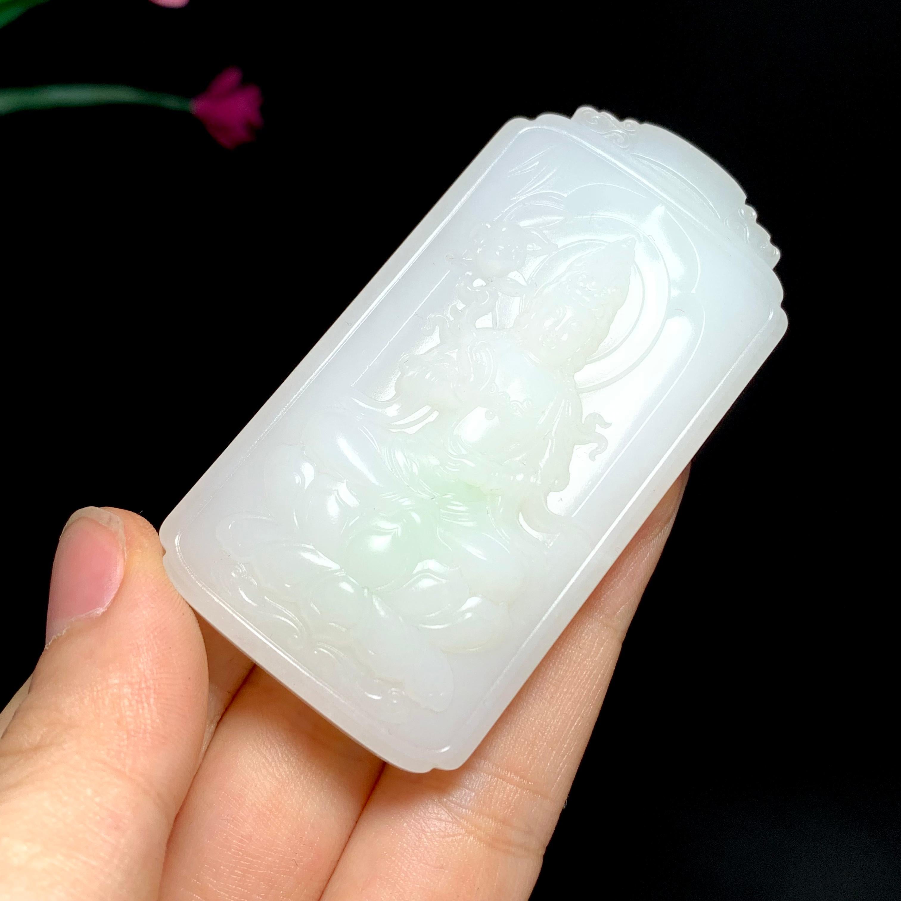收藏级新疆山料白玉带翠观音挂件（67.7g）