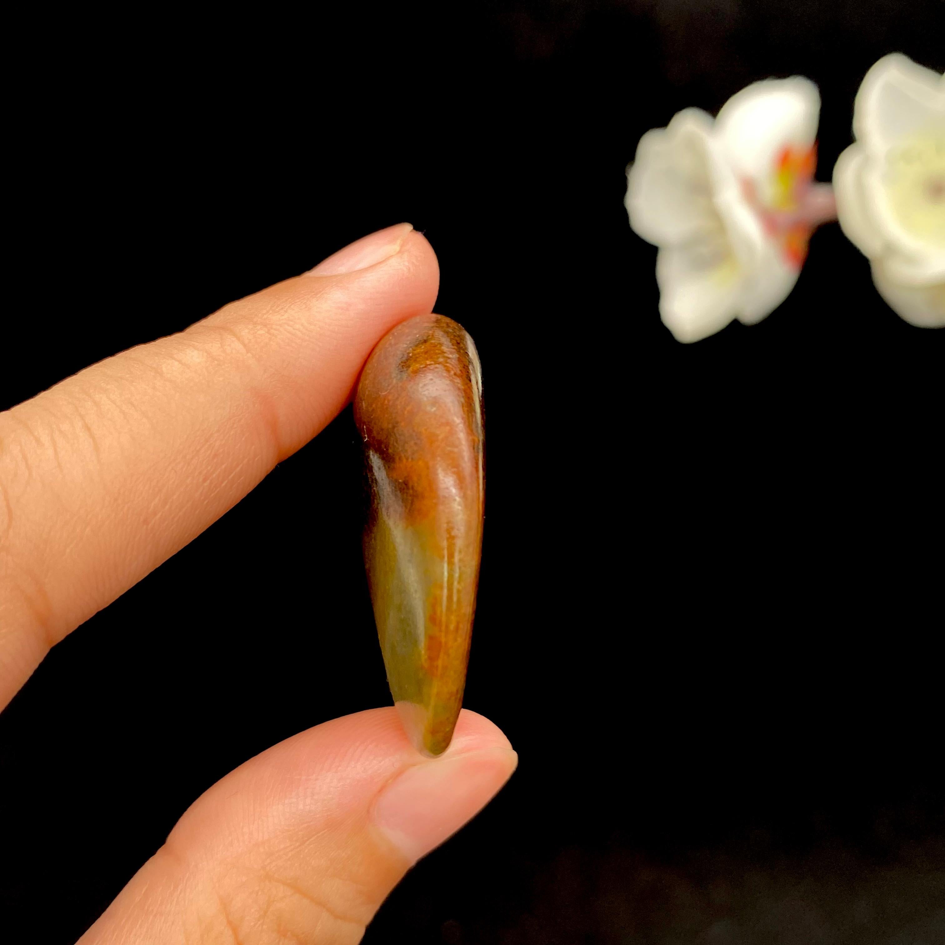 和田玉聚红皮籽料吊坠籽（13.9g）