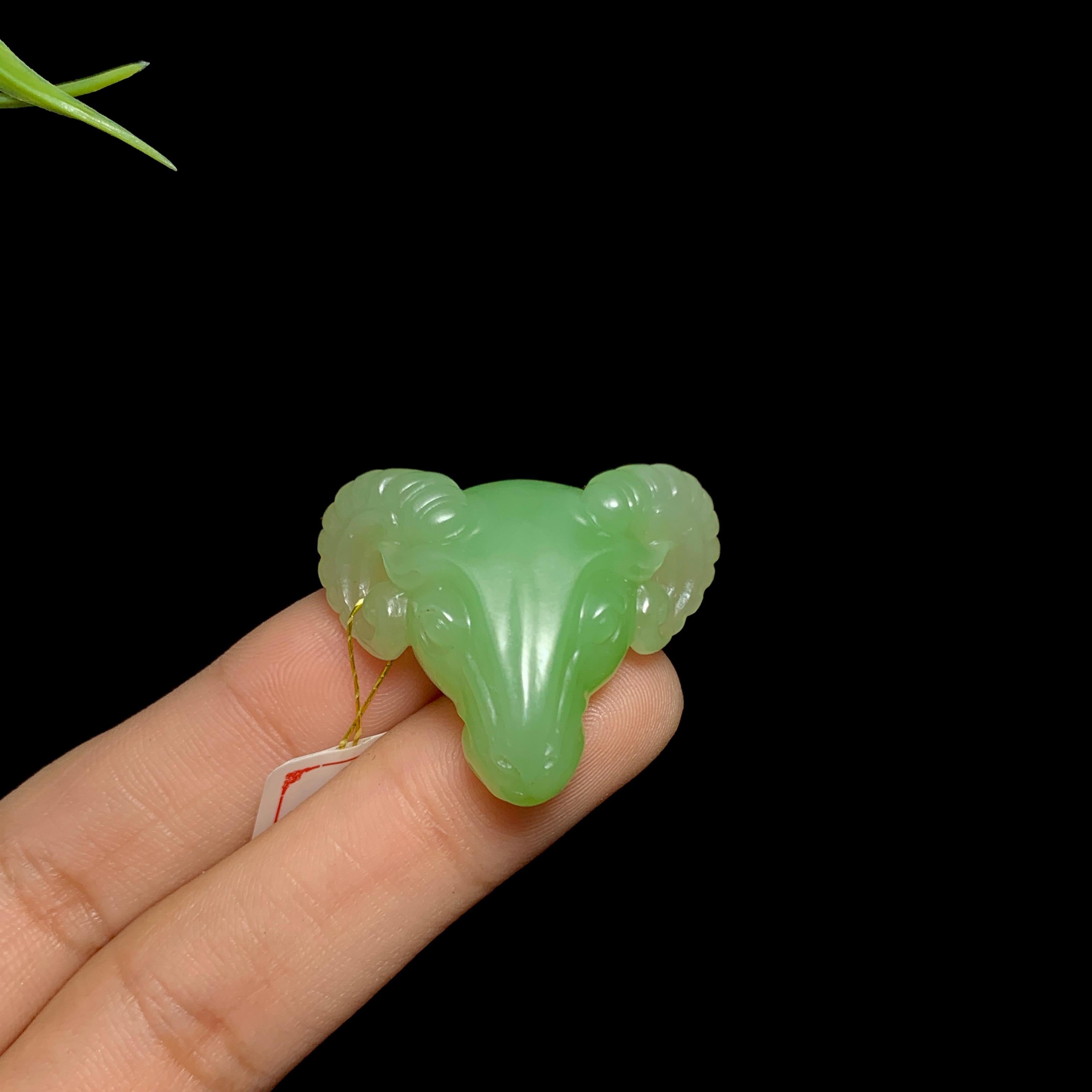 乌兰海碧玉苹果绿领头羊（12.3g）