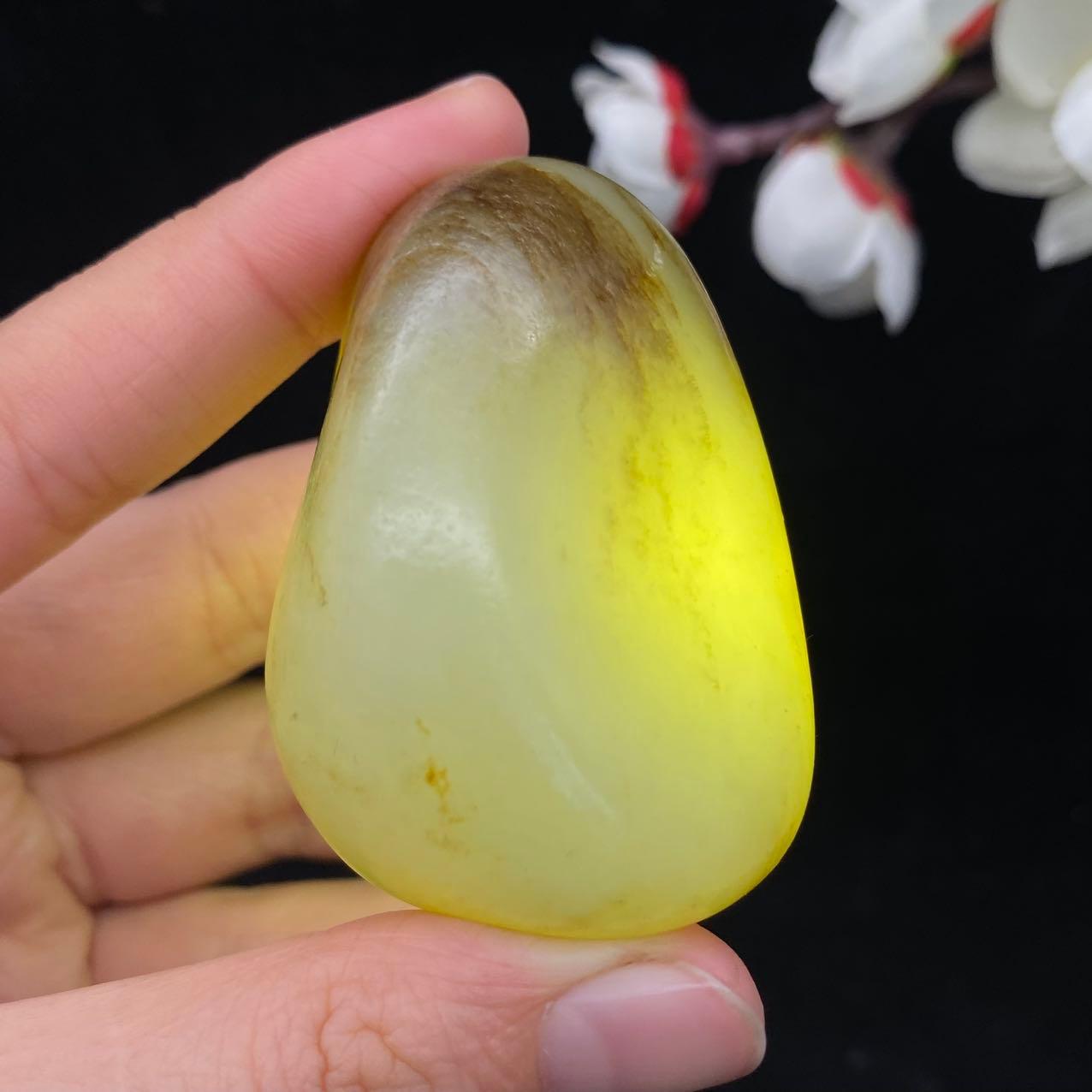 和田玉秋梨皮籽料原石（80g）