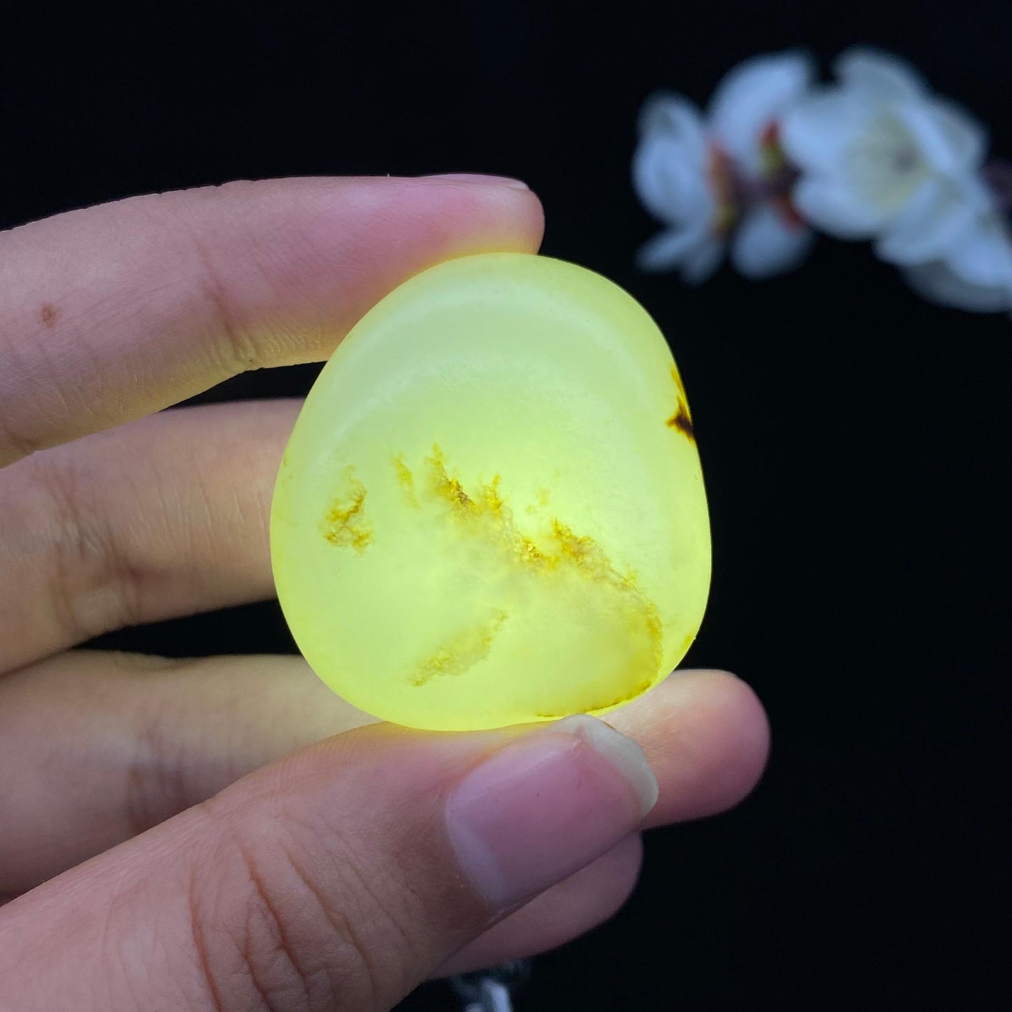 和田玉黄皮籽料挂件（37.9g）