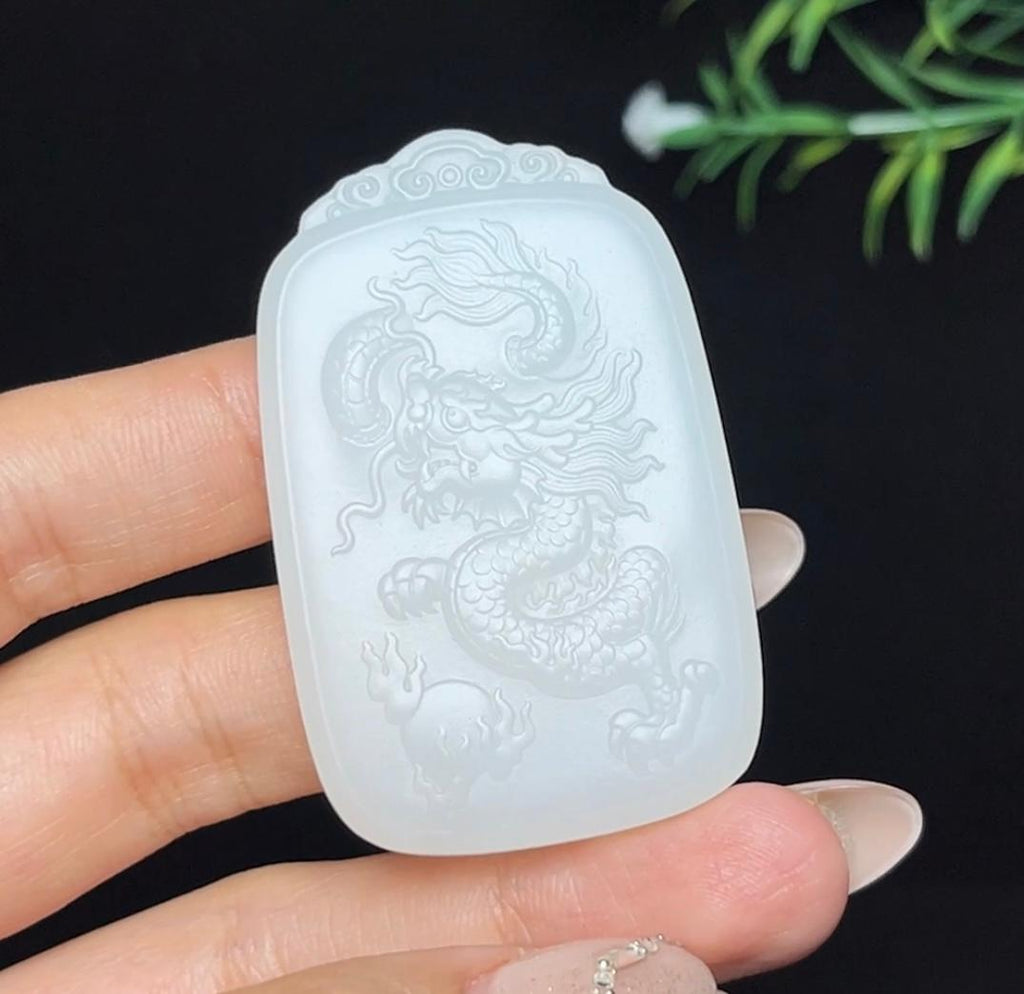 和田玉羊脂白玉龙牌（28.8g）