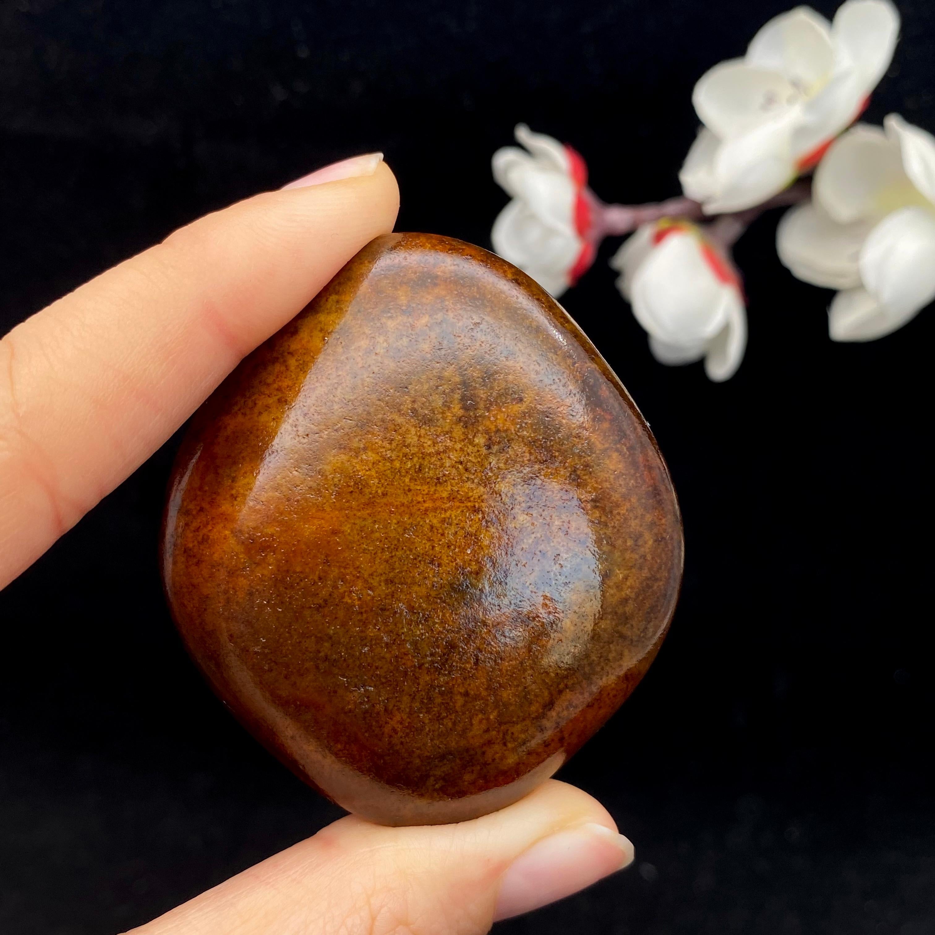 和田玉红沁皮籽料原石（75.4g） – 厚德载玉