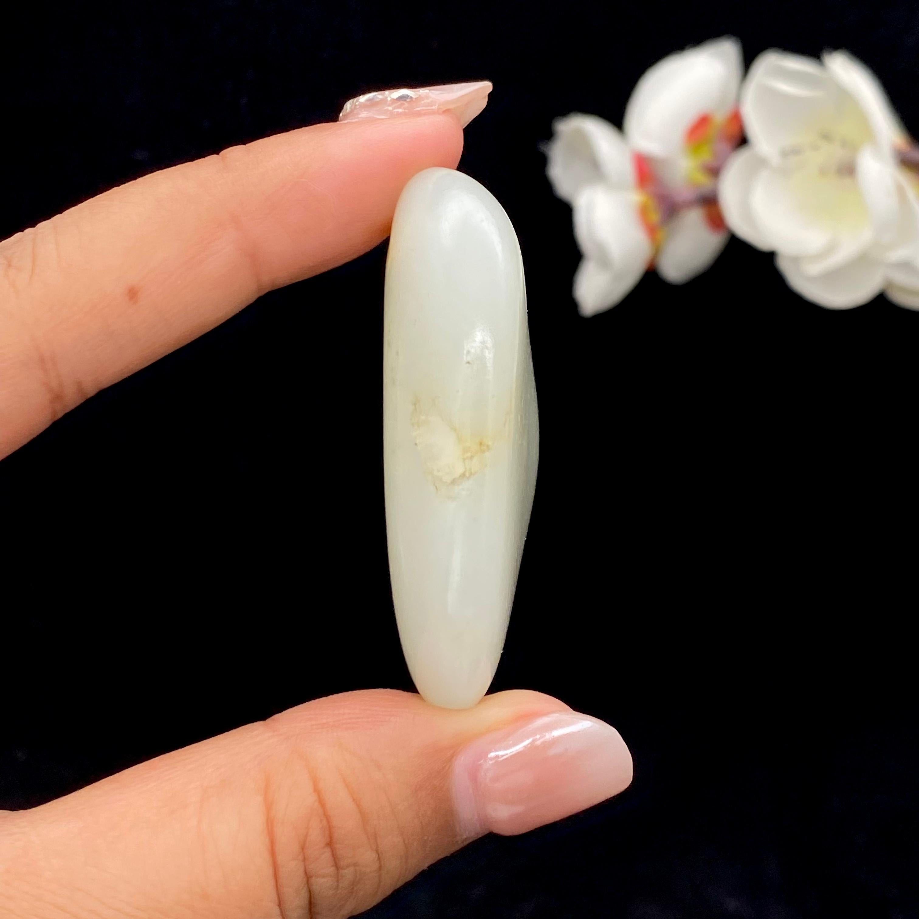 和田玉白玉带黄皮籽料挂件（37.8g）